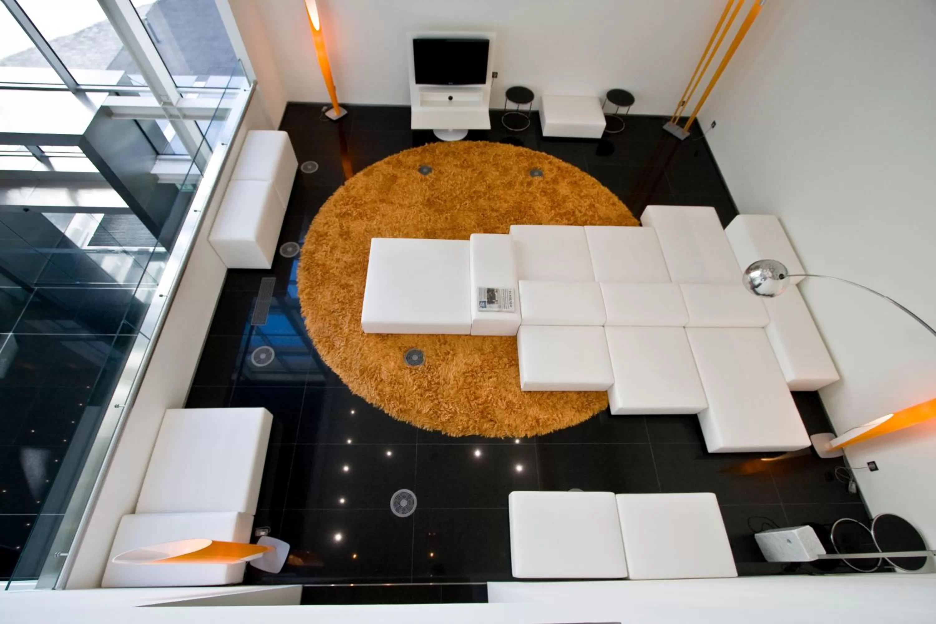 TV and multimedia in Axor Barajas