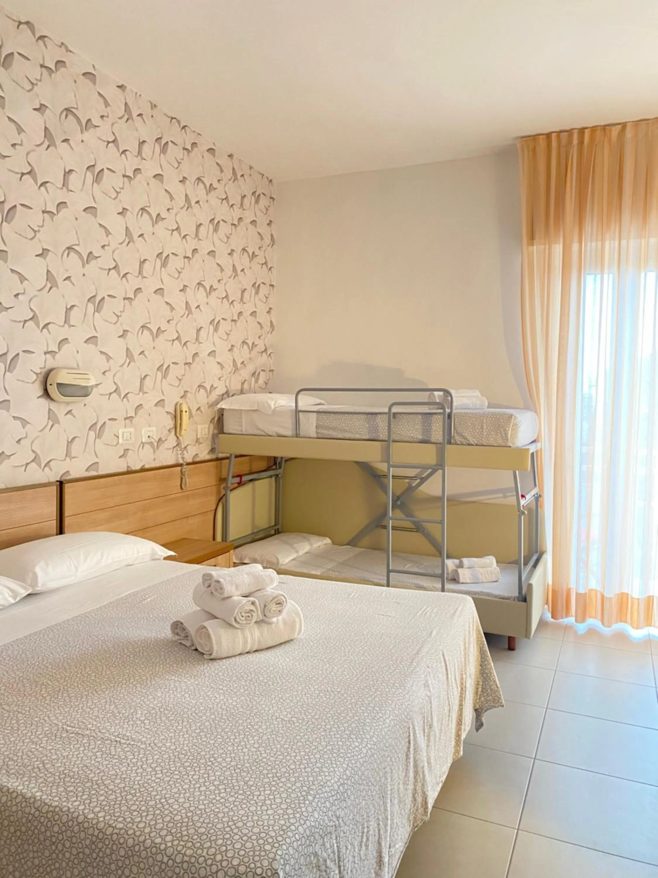 Bed, Bunk Bed in Hotel Ravello