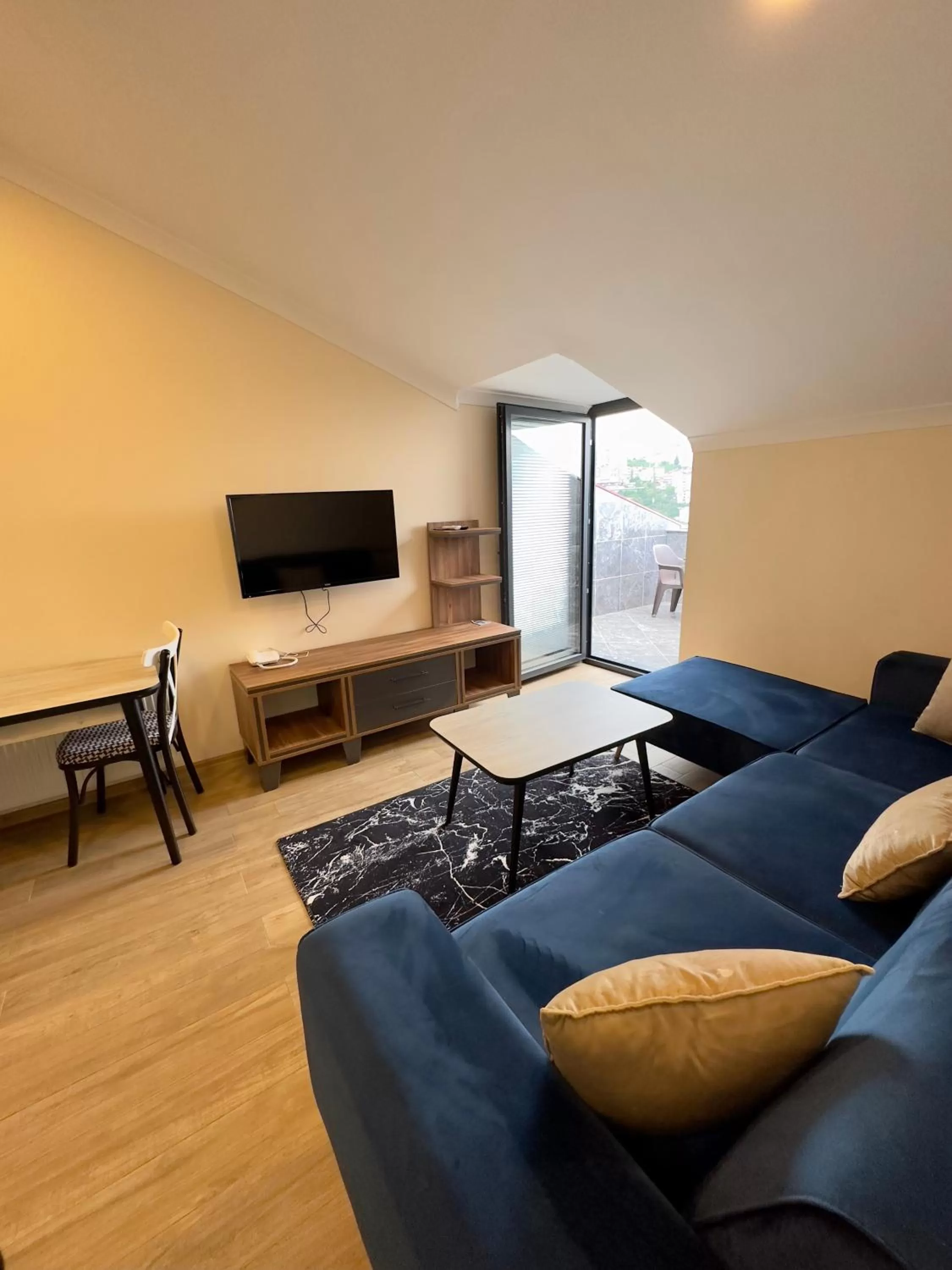 Seating area in White House Apart