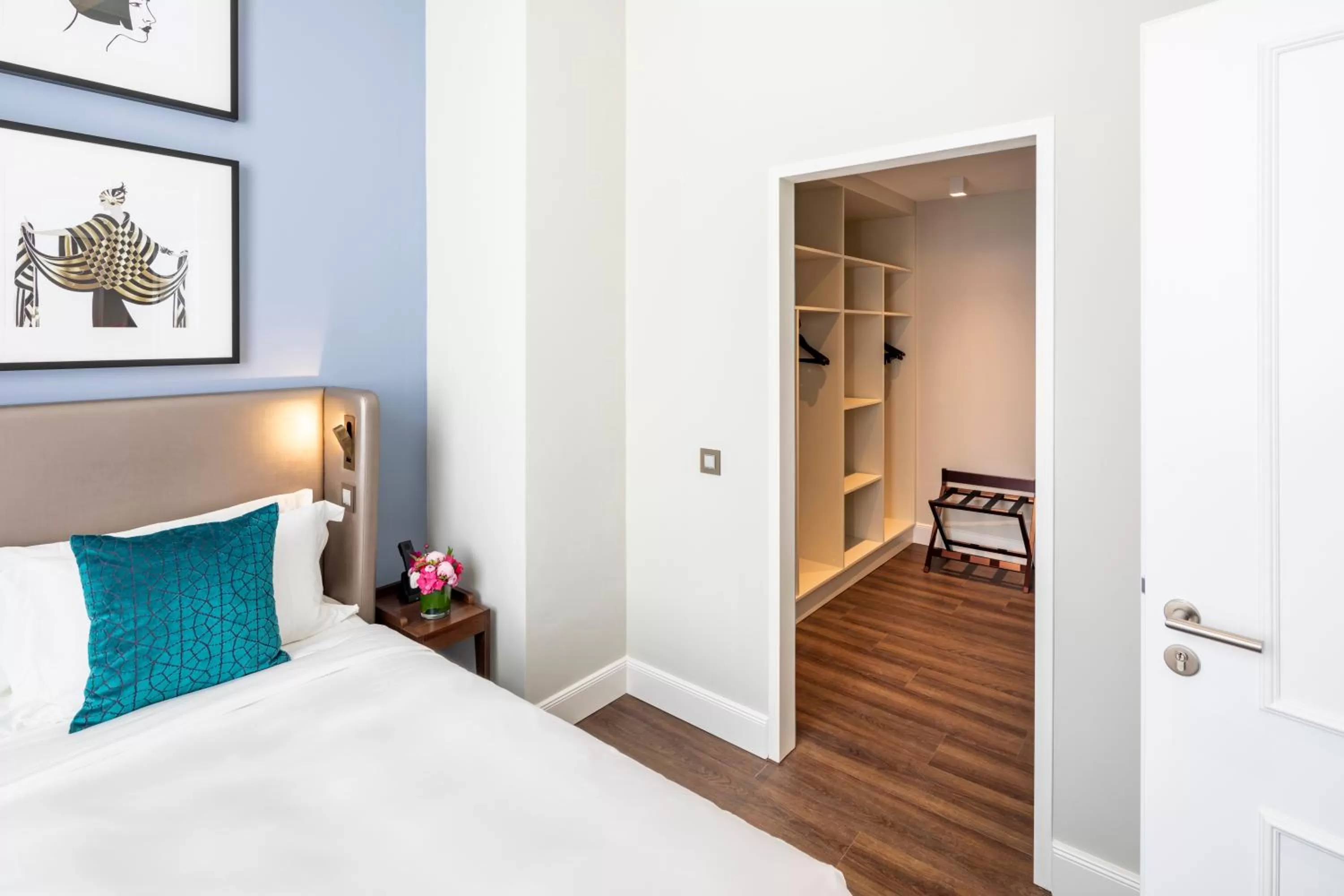 Bedroom, Bed in Fraser Suites Hamburg