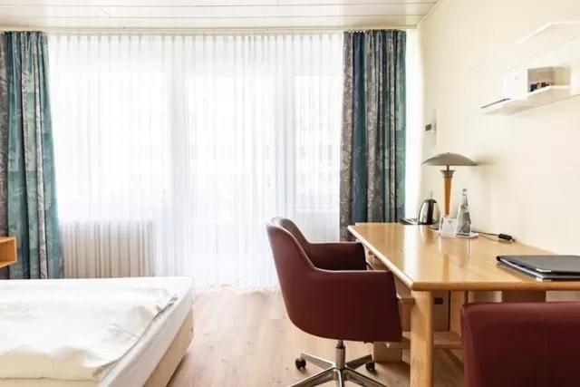 Bedroom, Bed in Hotel ISG Heidelberg