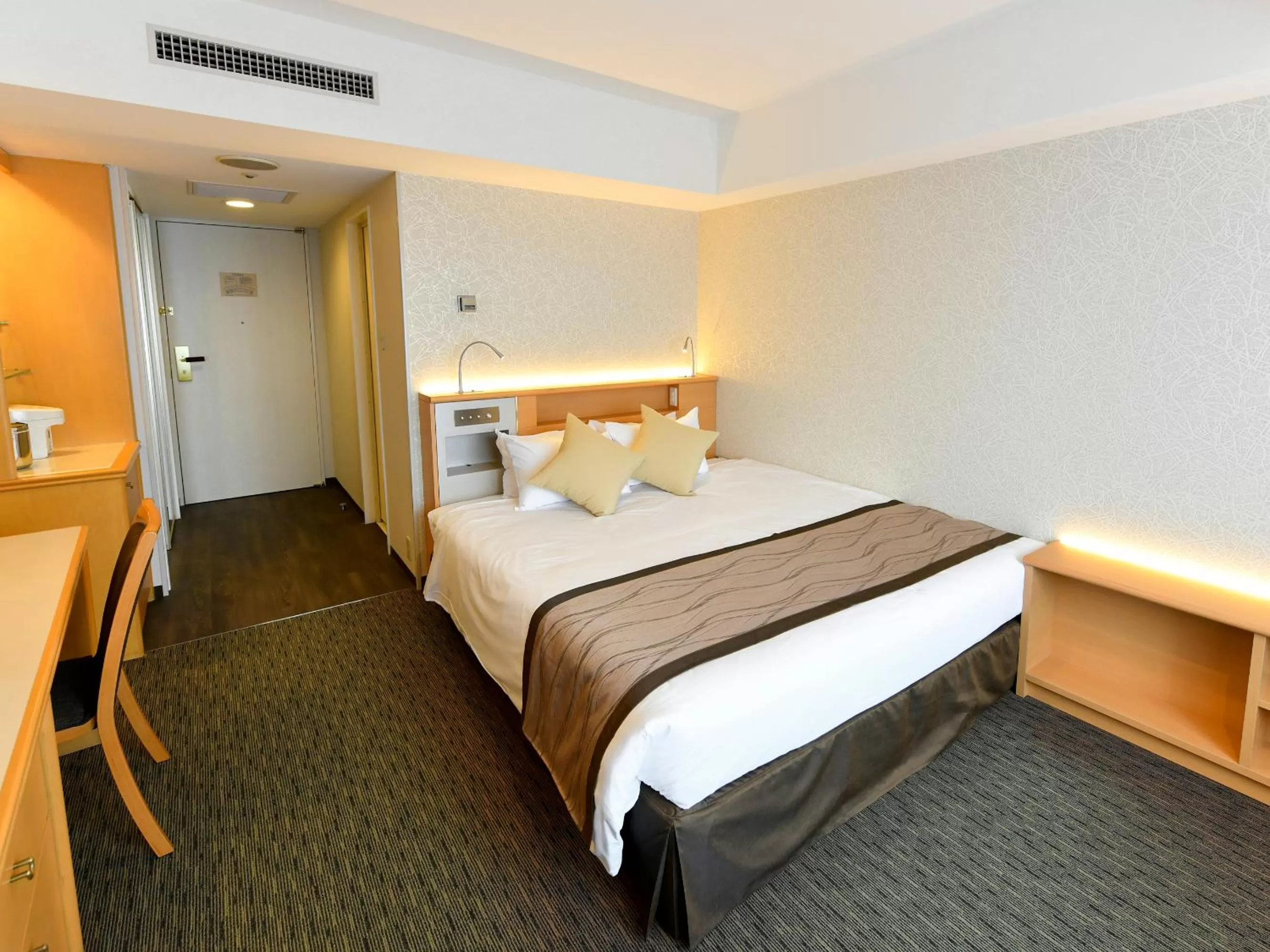 Deluxe Double,Non-Smoking (West Wing) in Narita Tobu Hotel Airport