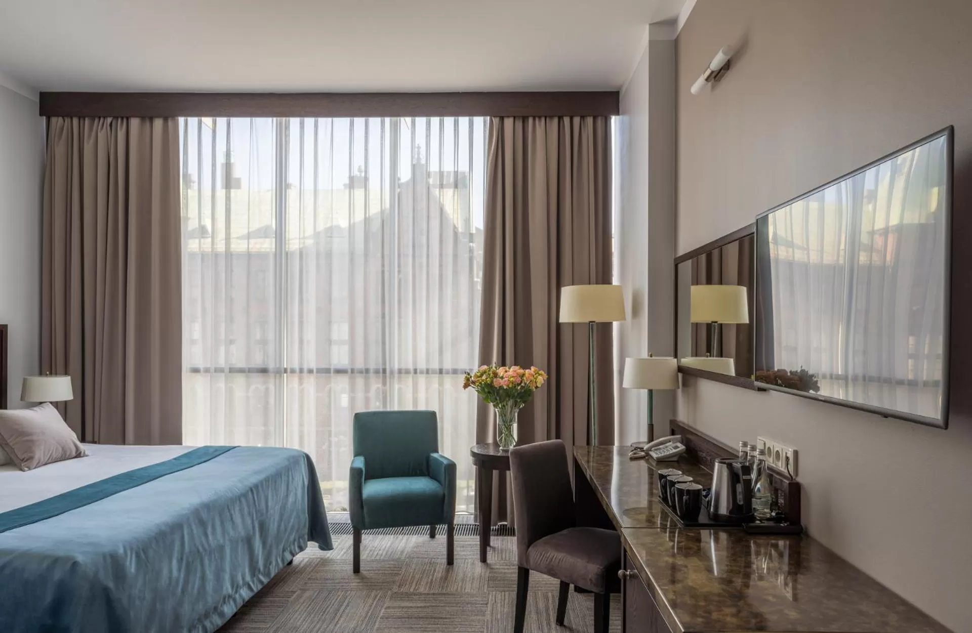 Photo of the whole room, Bed in Europeum Hotel