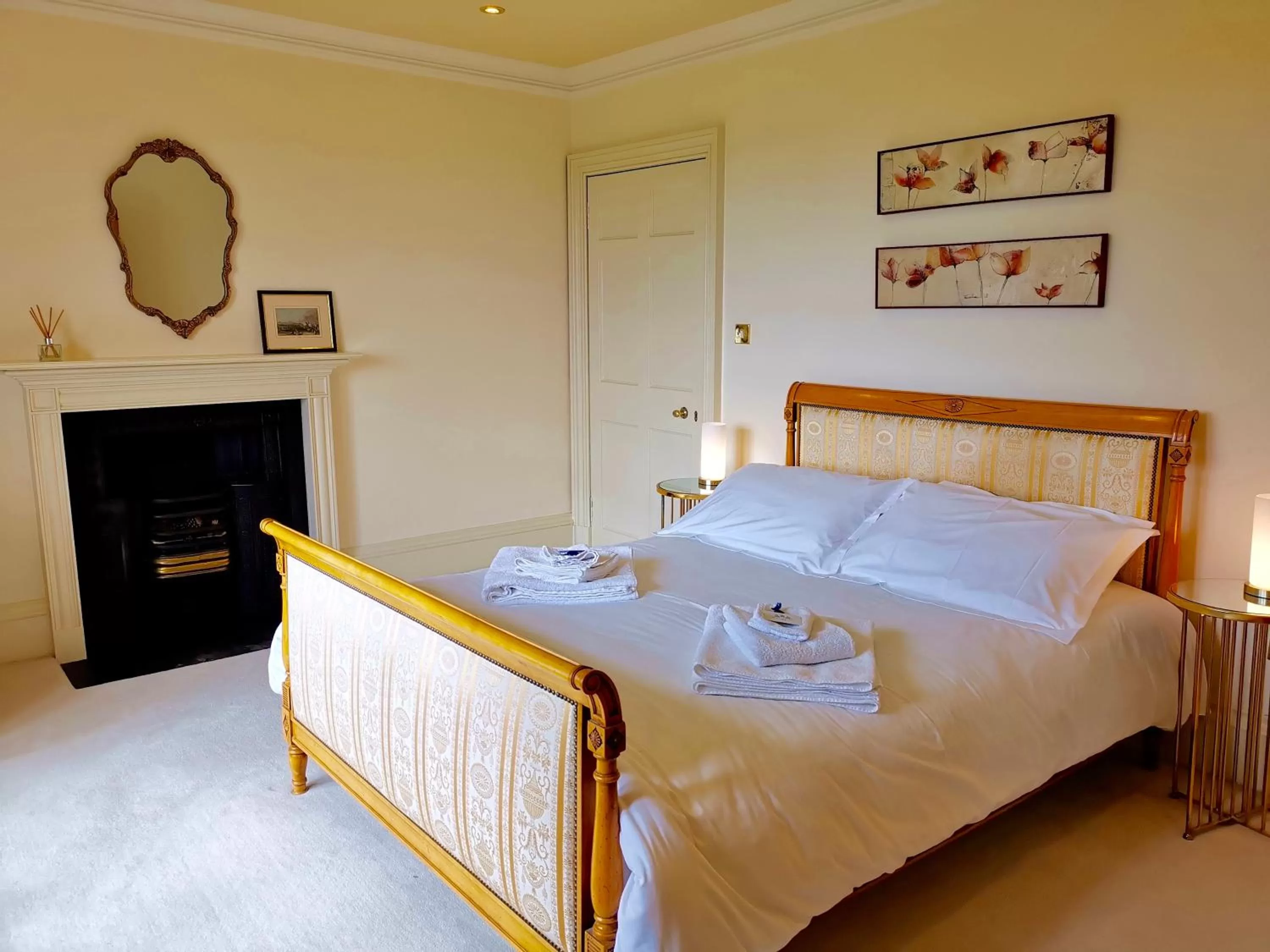 Photo of the whole room, Bed in Bowden House B&B