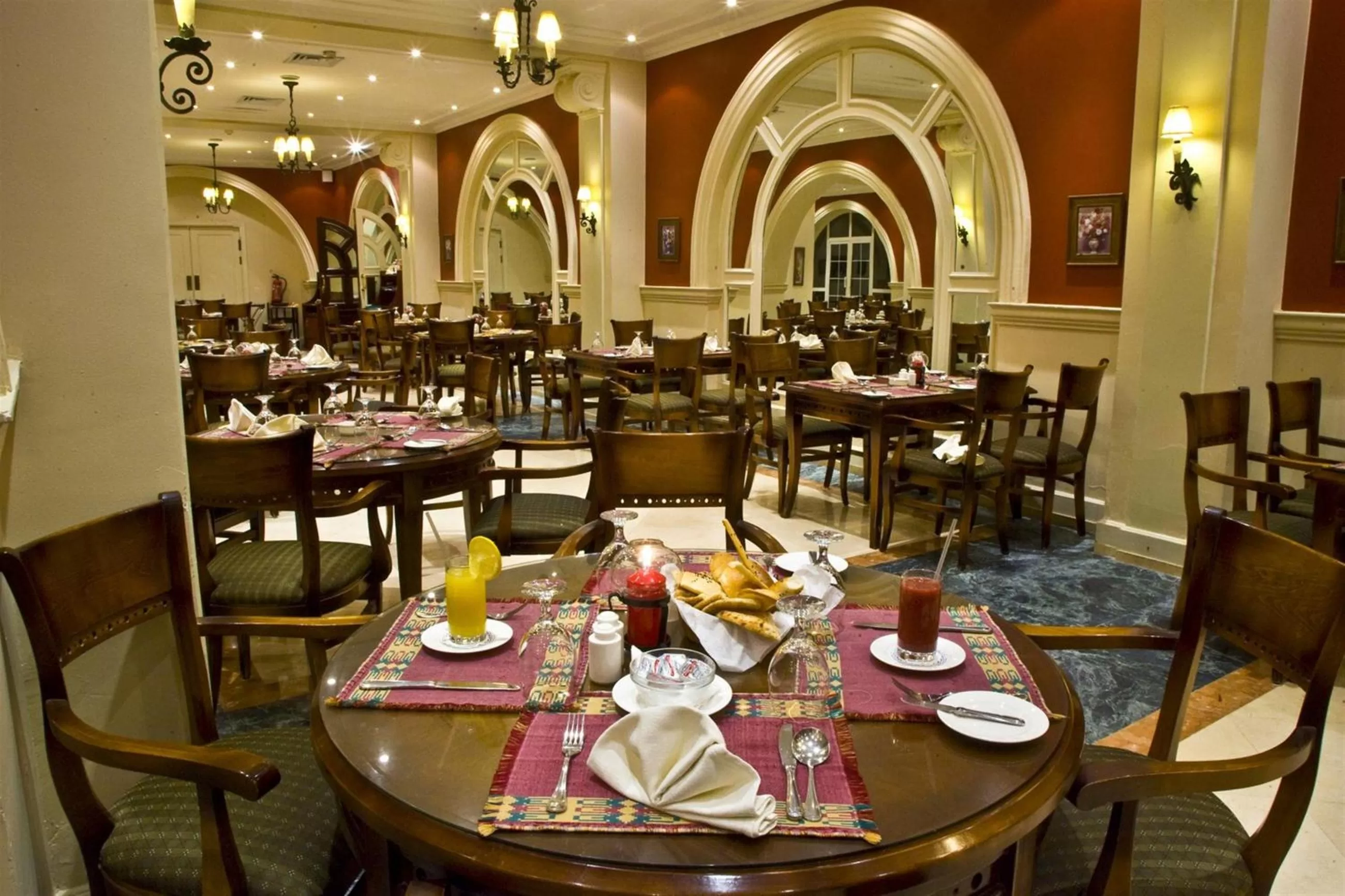 Restaurant/places to eat in Helnan Auberge Fayoum