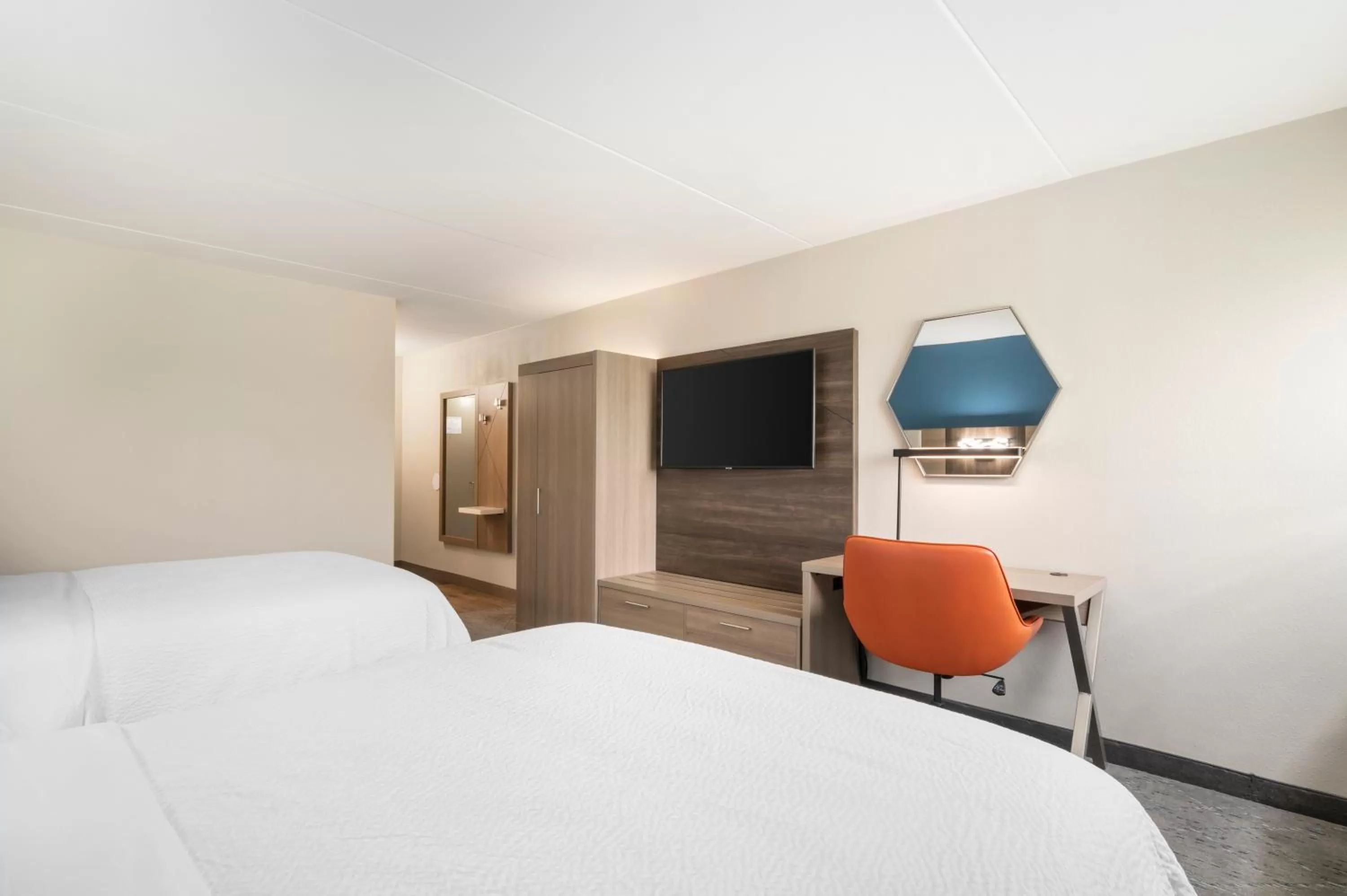 Bedroom, Bed in Holiday Inn Express Greencastle by IHG