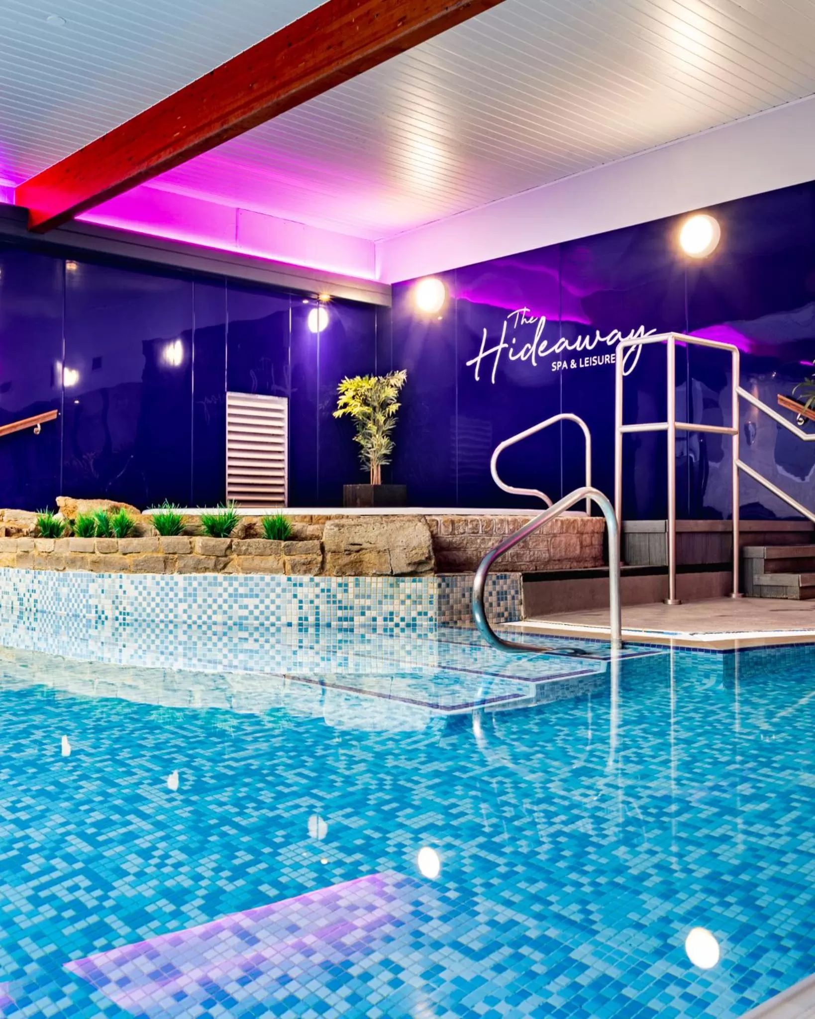 Swimming pool in Parkmore Hotel & Leisure Club, Sure Hotel Collection by BW