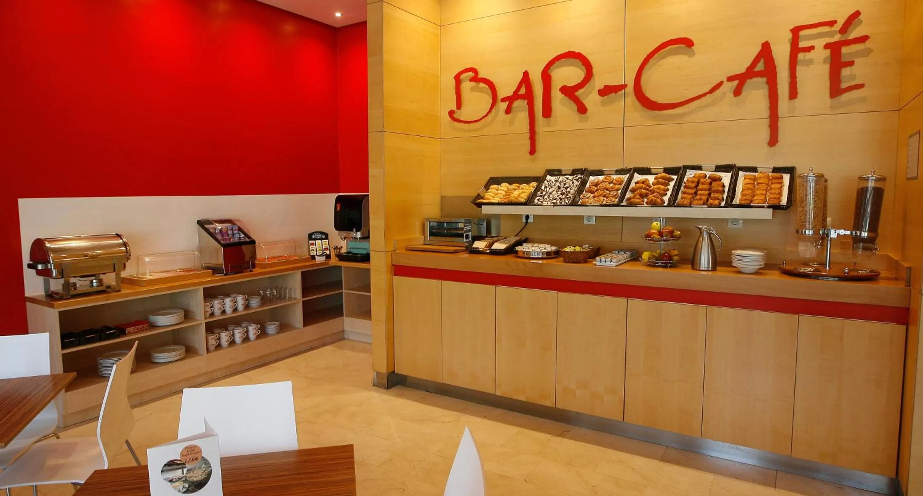 Restaurant/places to eat in Travelodge Torrelaguna