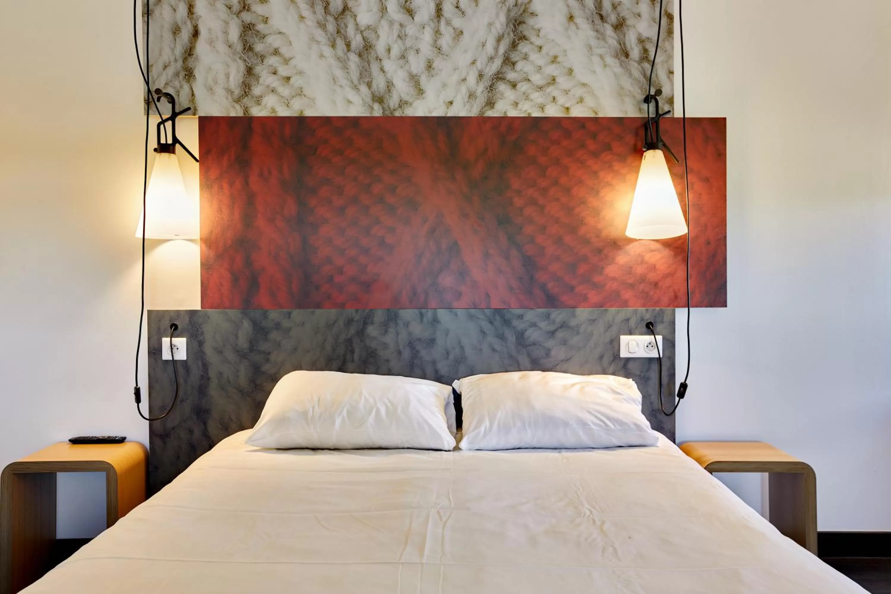 Photo of the whole room, Bed in ibis La Roche Sur Yon Vendespace