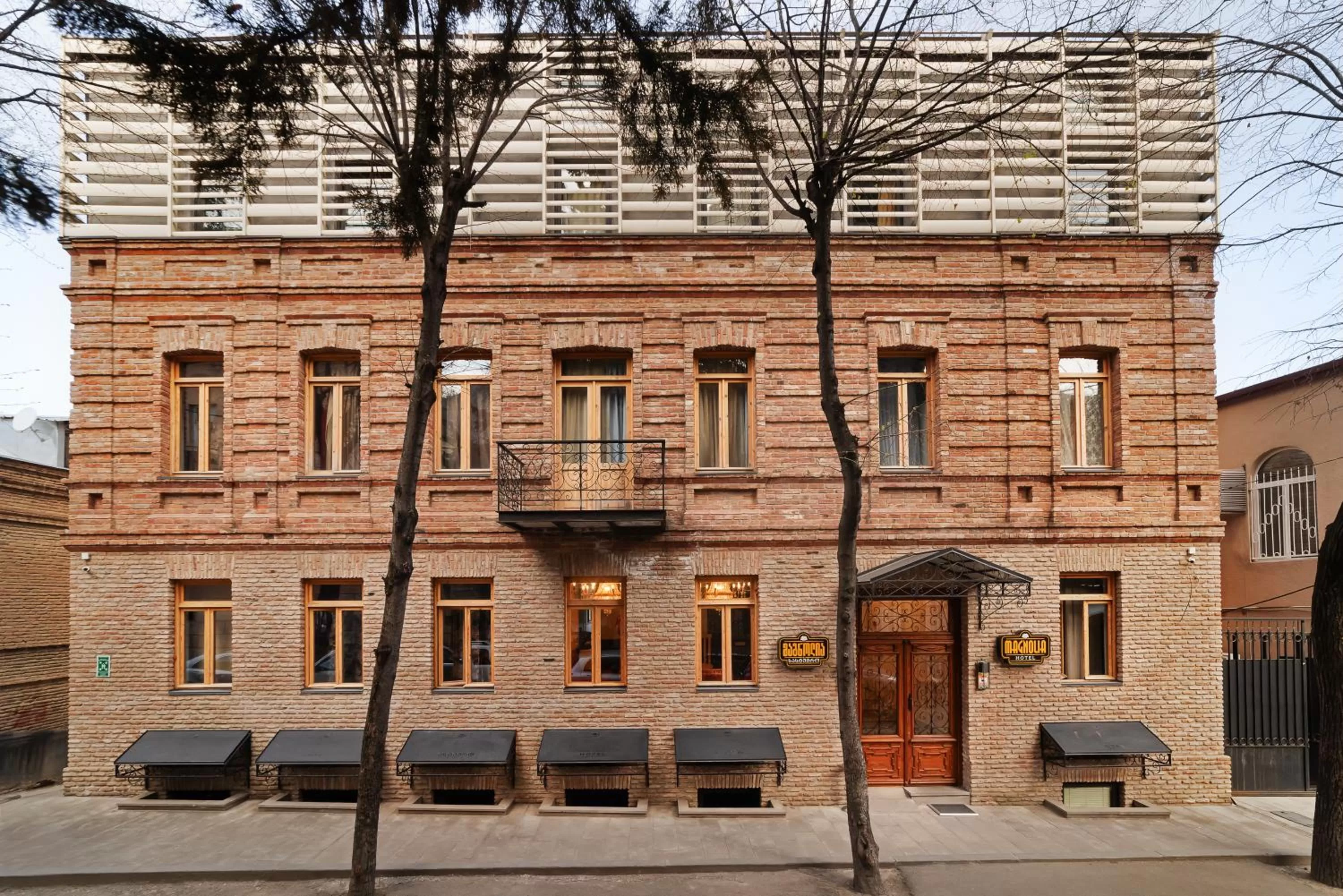 Property building in Magnolia