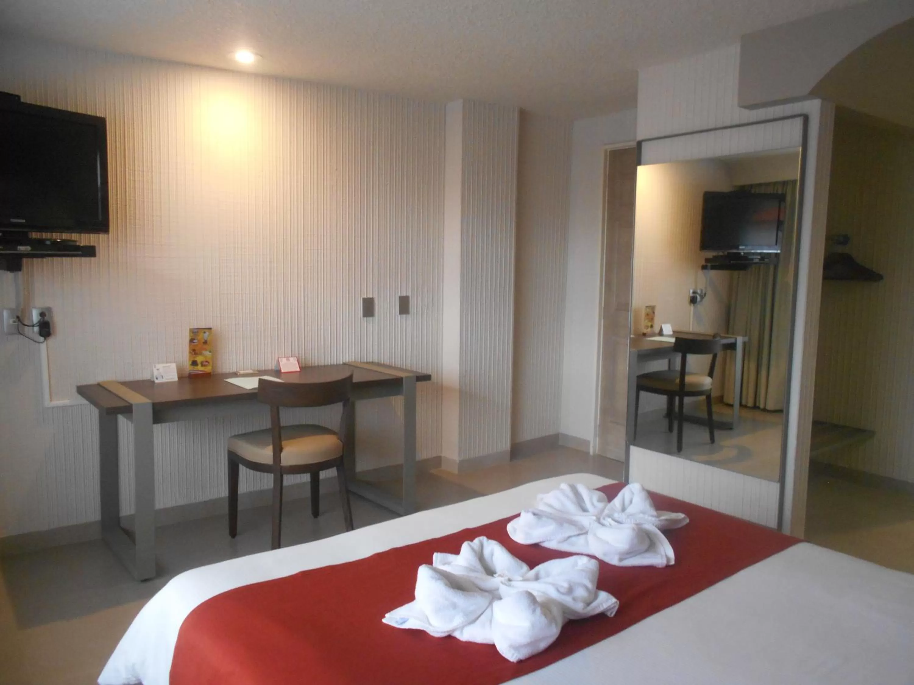 Decorative detail, Bed in Hotel Puente Real