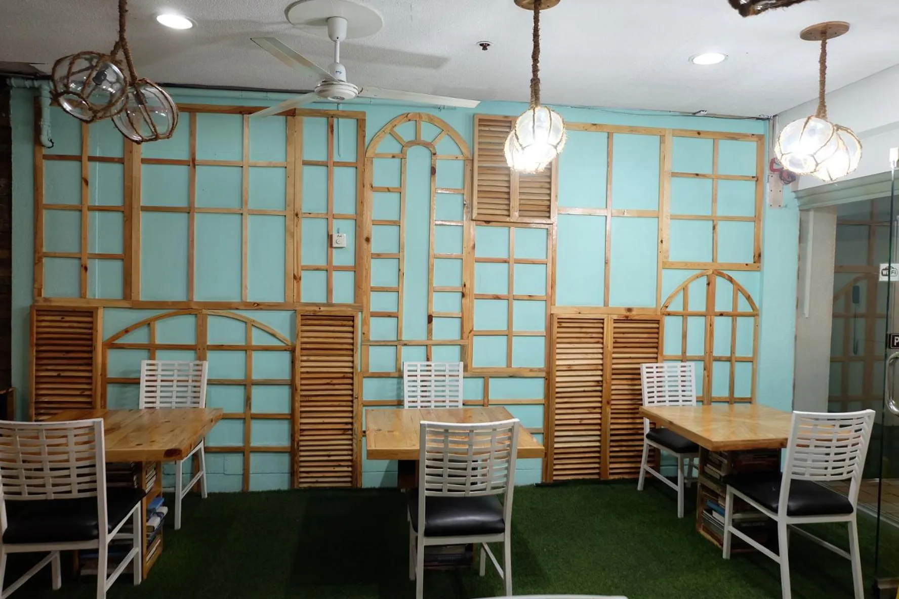 Restaurant/places to eat in Spaces Hotel Makati