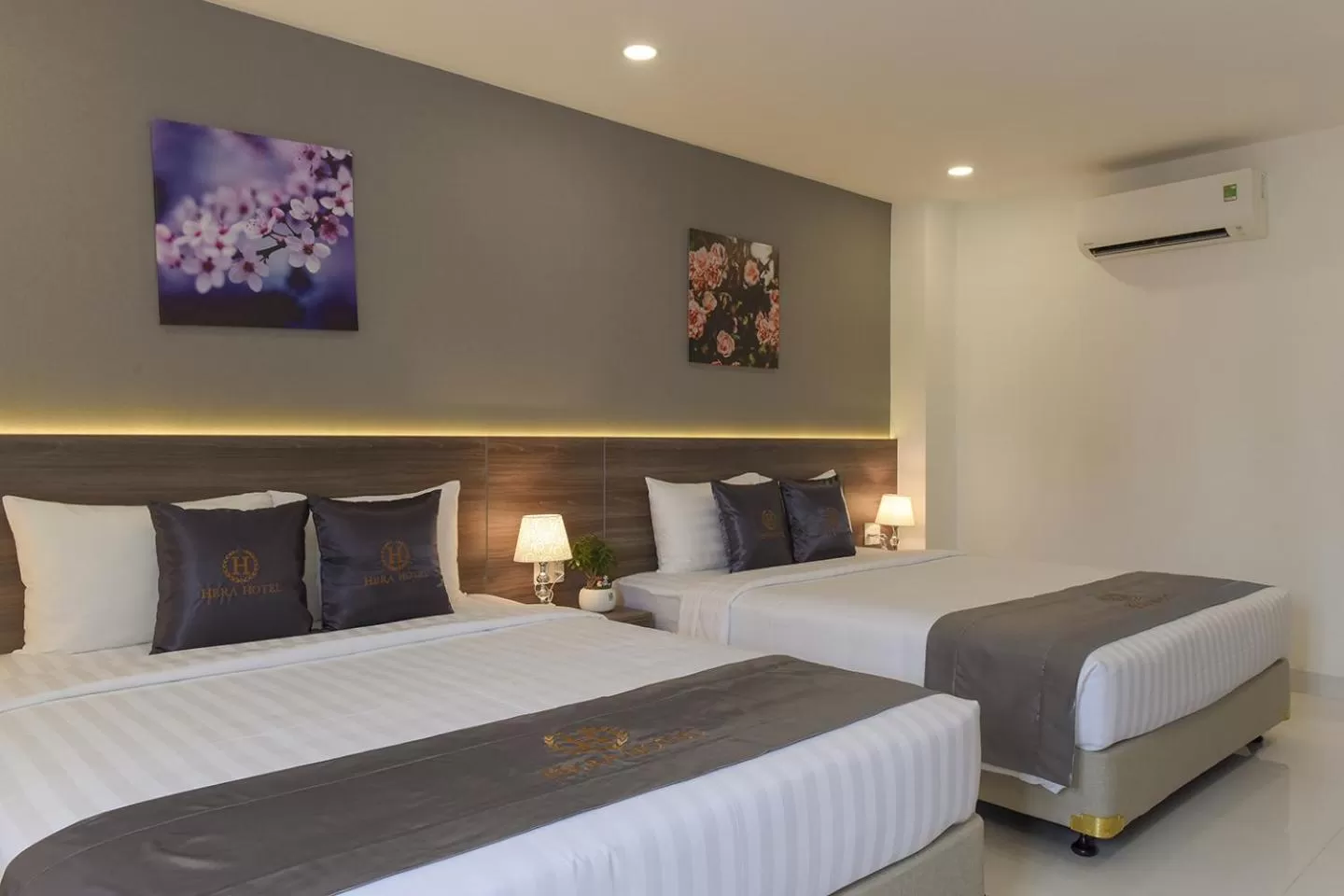 Bed in Hera Hotel Airport