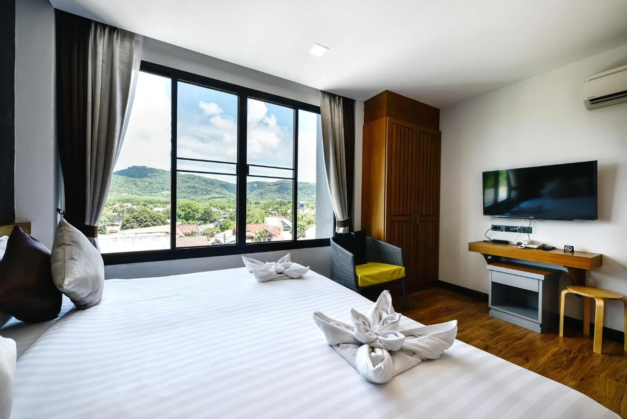 Bed in Casa Bella Phuket