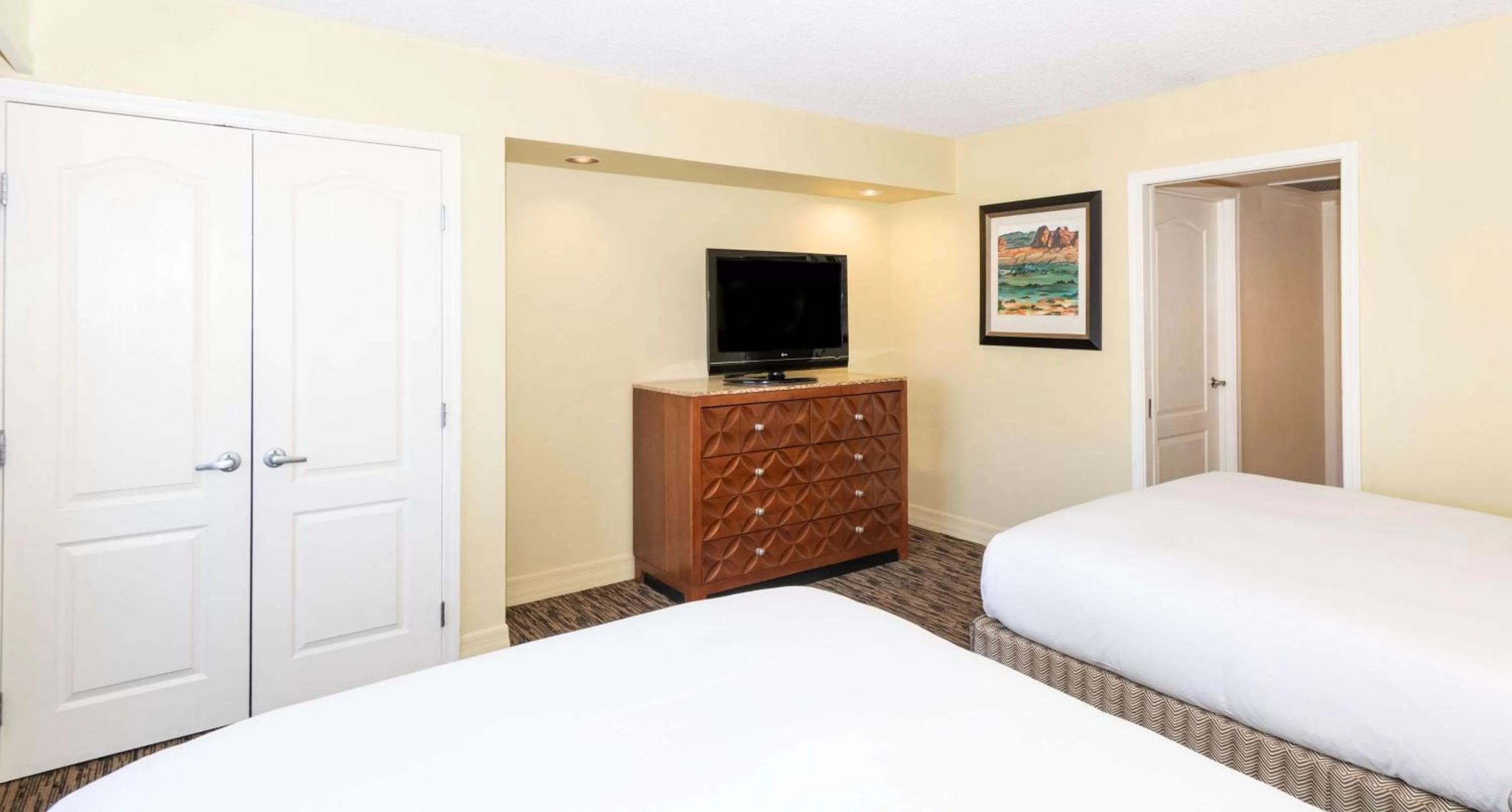 Bed in Hilton Phoenix Resort at the Peak