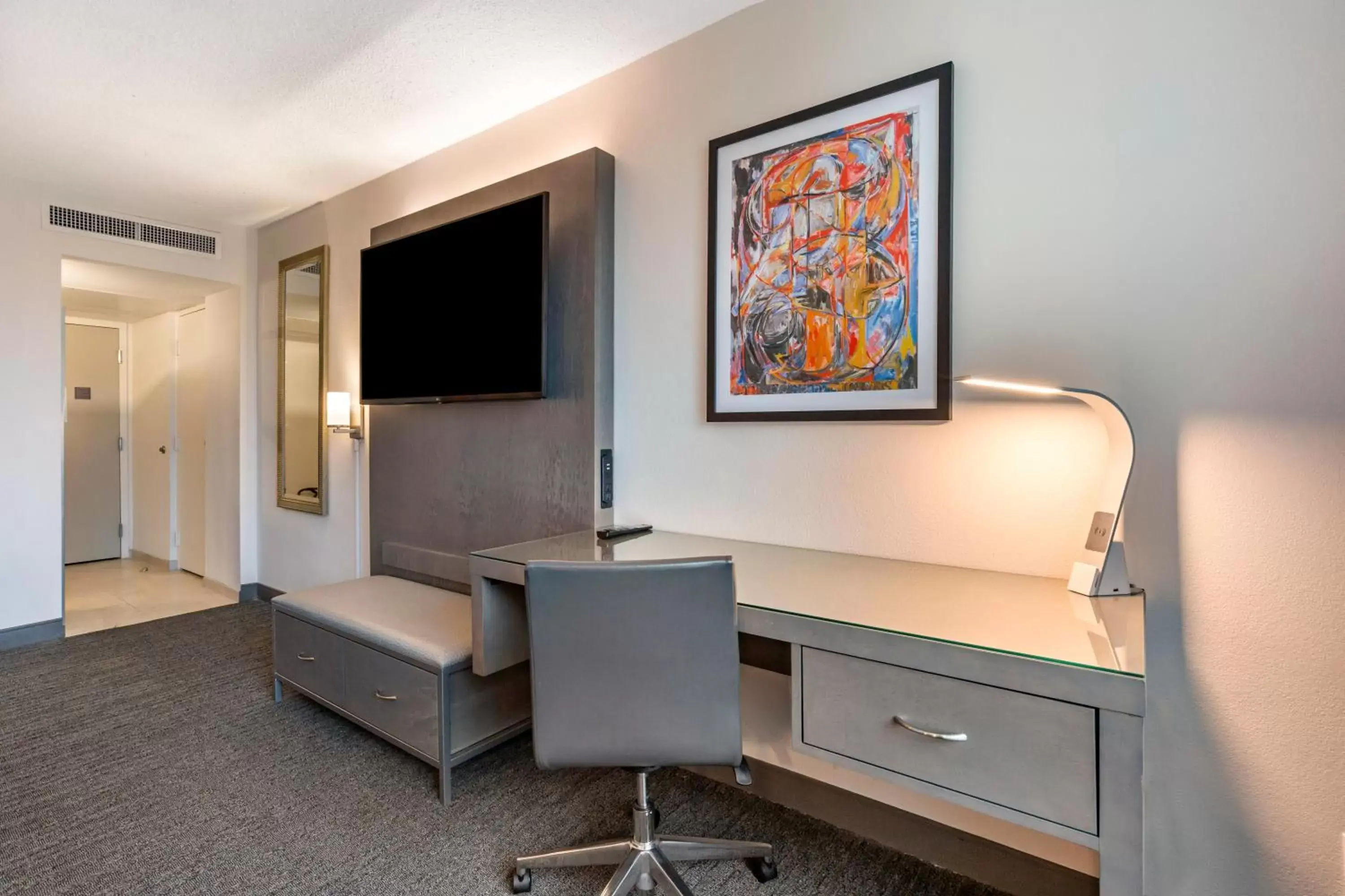 King Room with Roll-In Shower - Disability Access/Non-Smoking in Best Western Premier Rockville Hotel & Suites King Room with Roll-In Shower - Disability Access/Non-Smoking in Best Western Premier Rockville Hotel & Suites