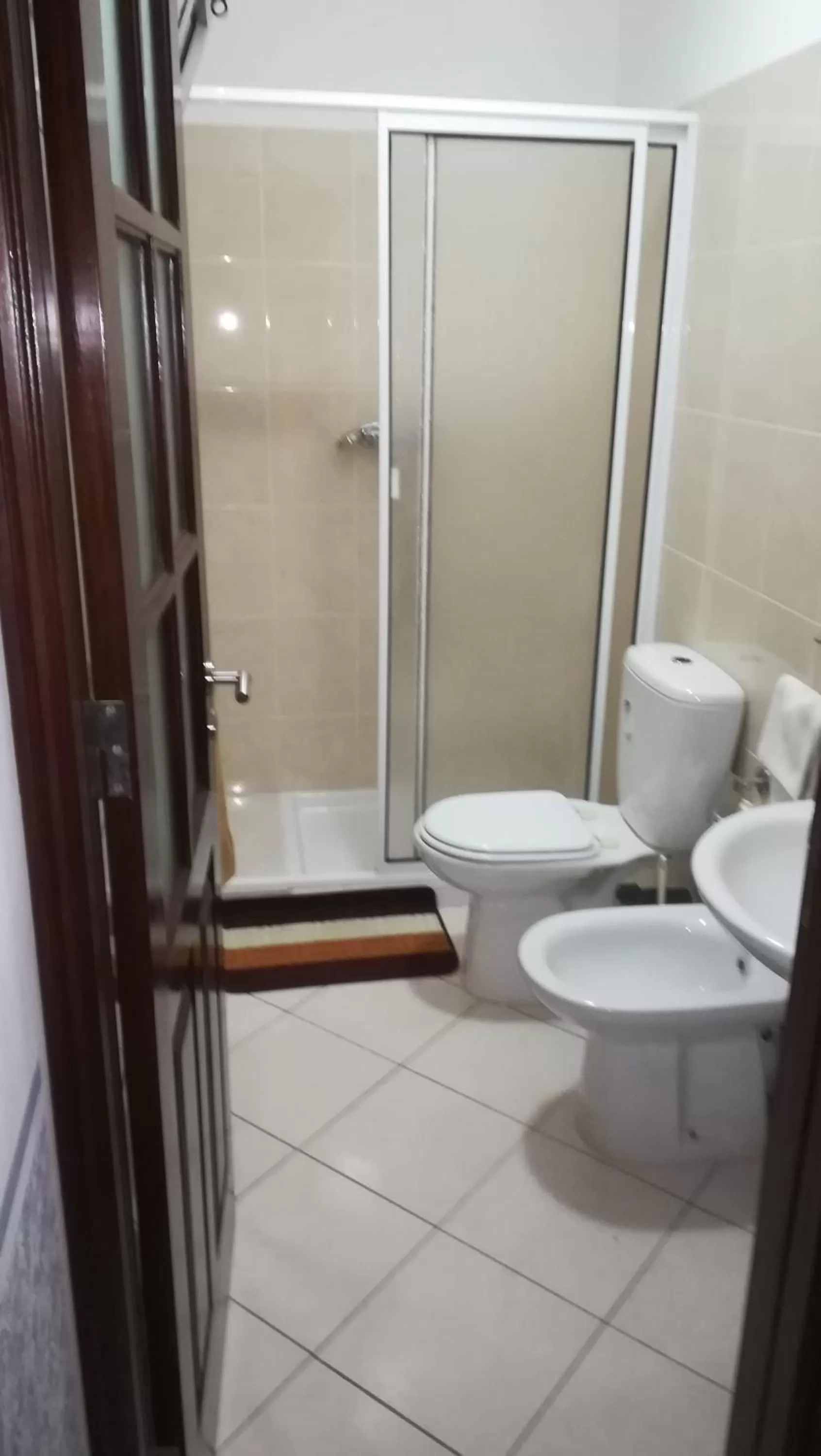 Bathroom in Basic Hotel