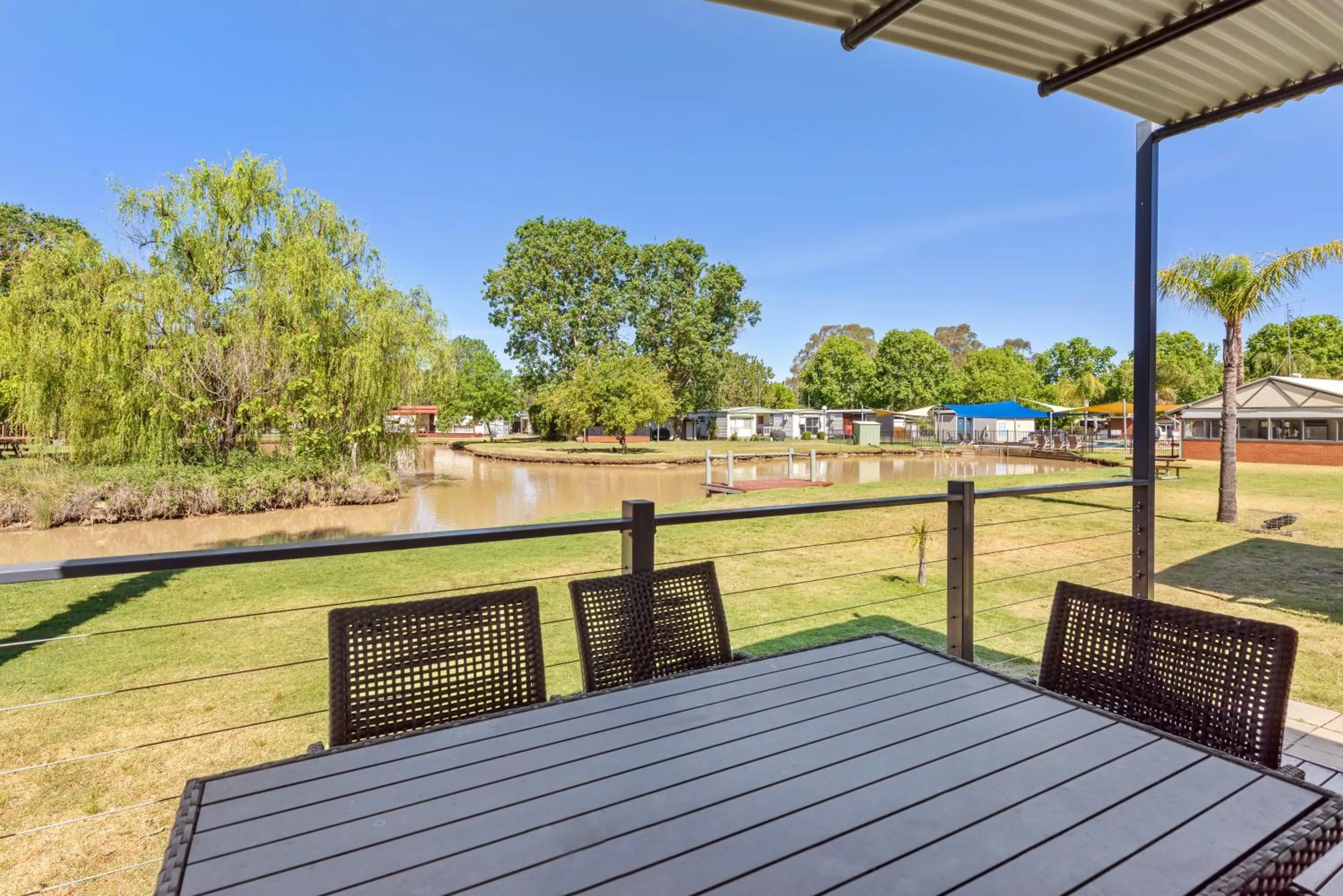 Balcony/Terrace in Discovery Parks - Maidens Inn Moama