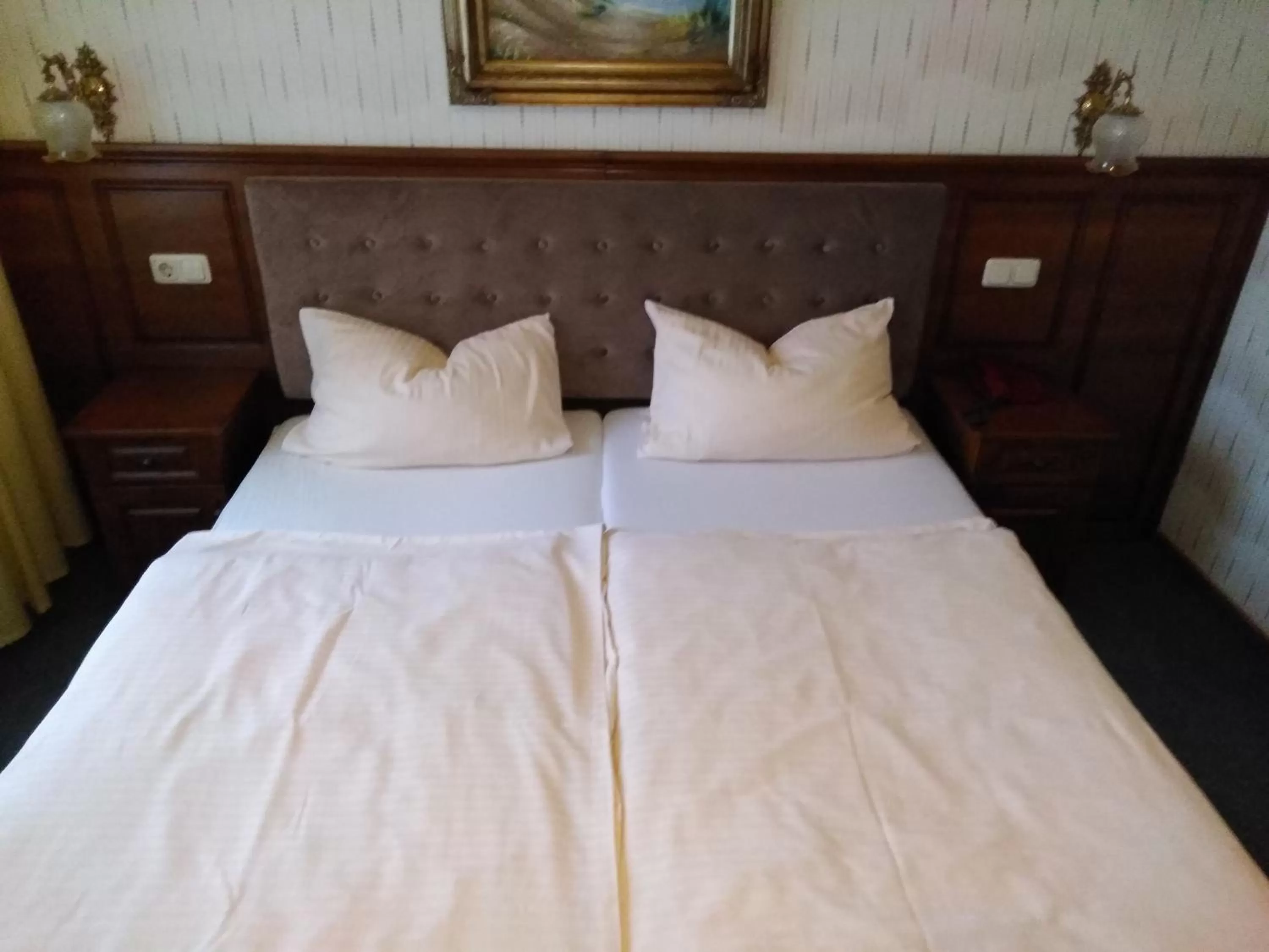 Bed in Hotel Stadt Lügde