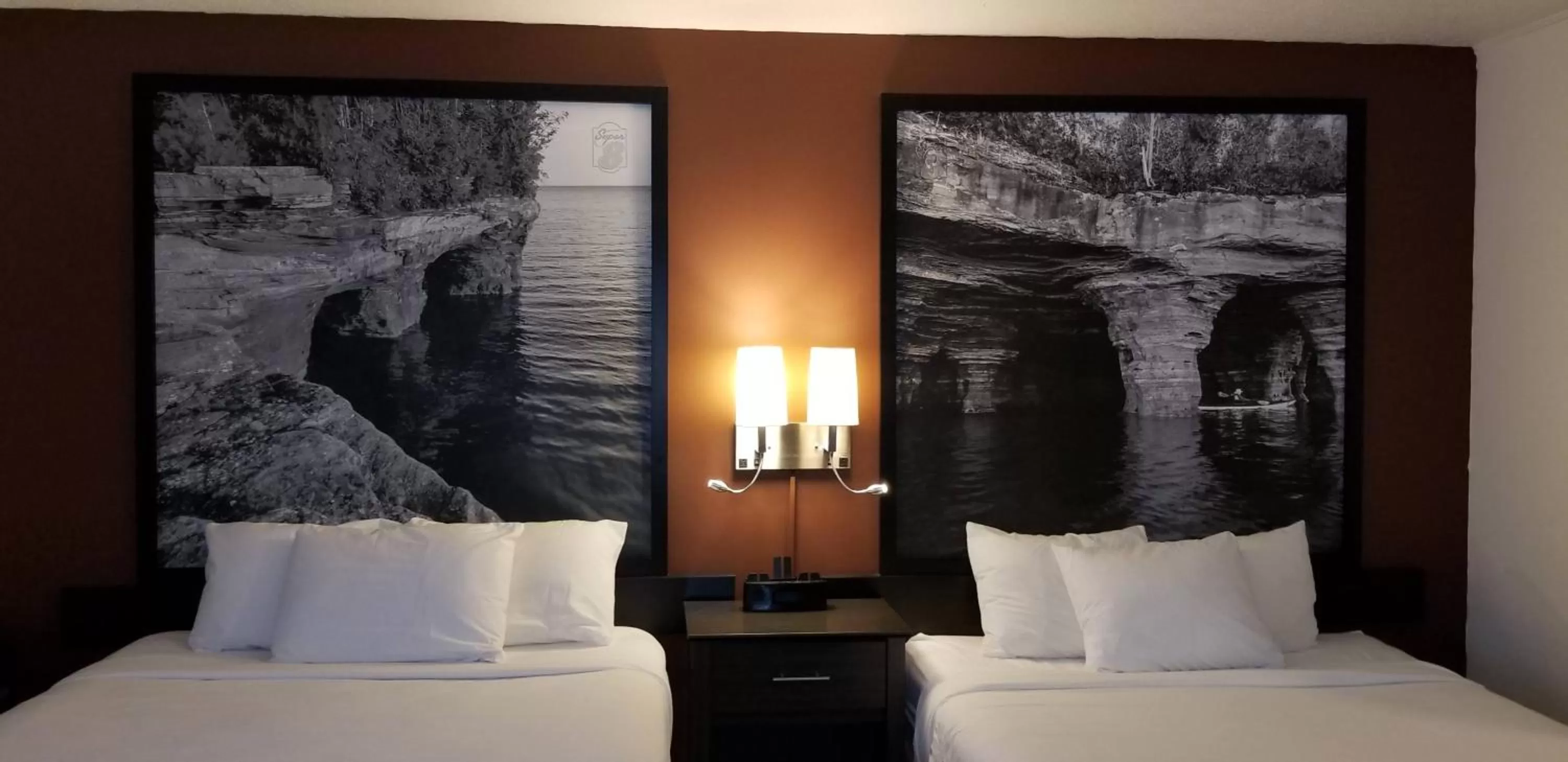 Decorative detail, Bed in Super 8 by Wyndham Ashland