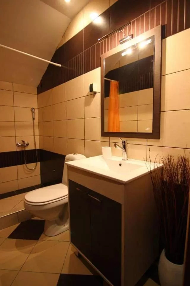 Bathroom in LIRA EXCELLENT NIS