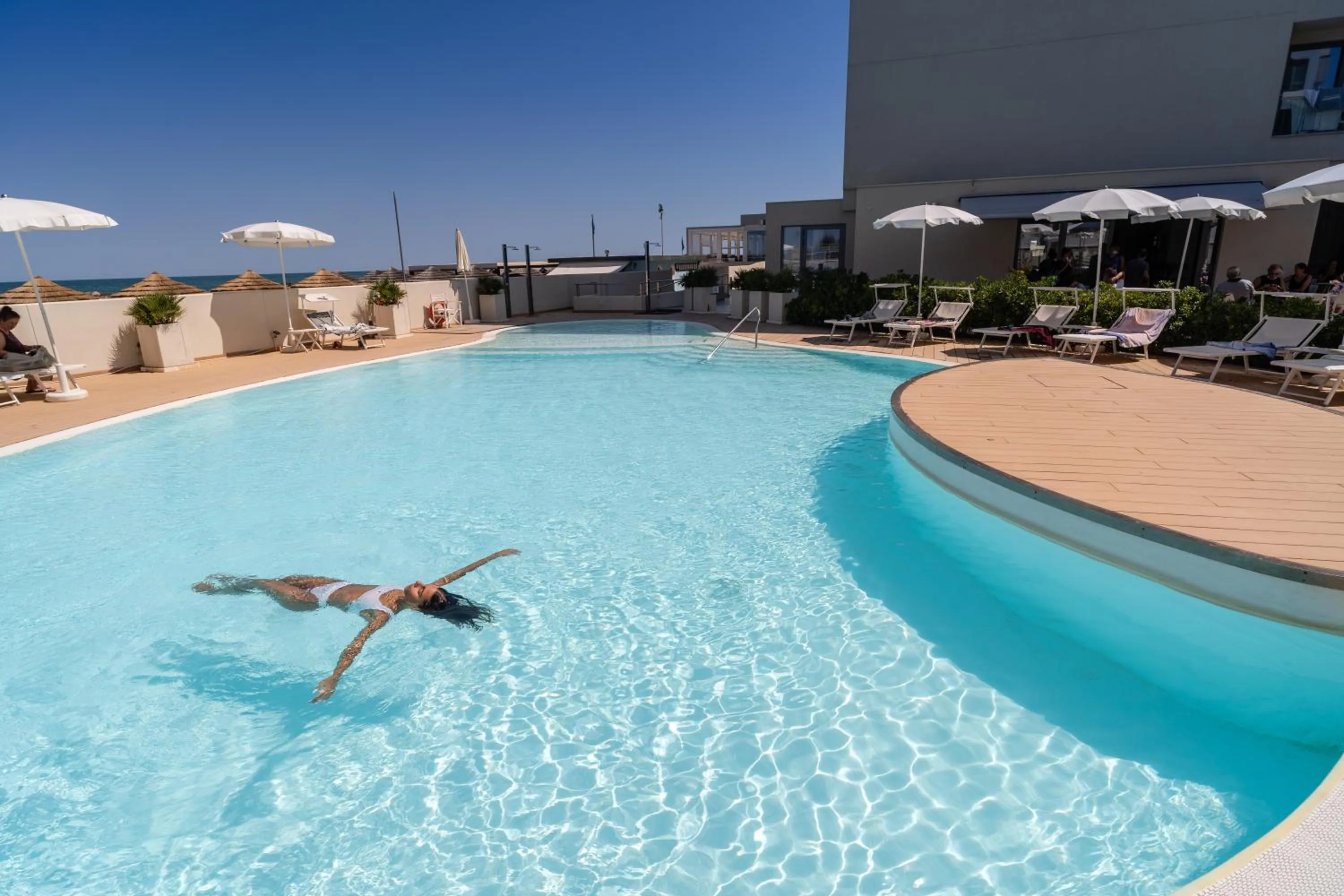 Swimming pool in Nautilus Family Hotel