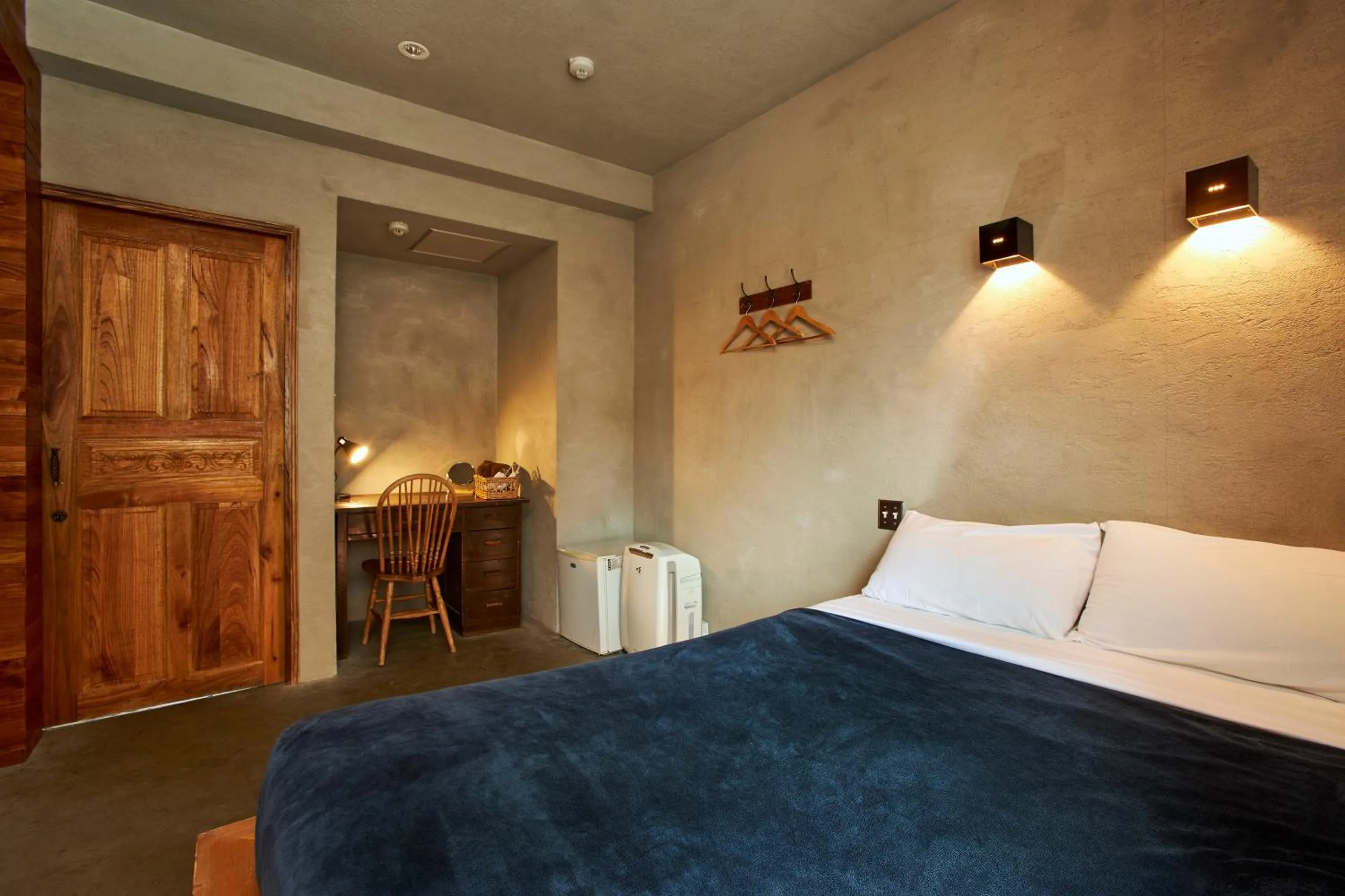 Photo of the whole room, Bed in Untapped Hostel