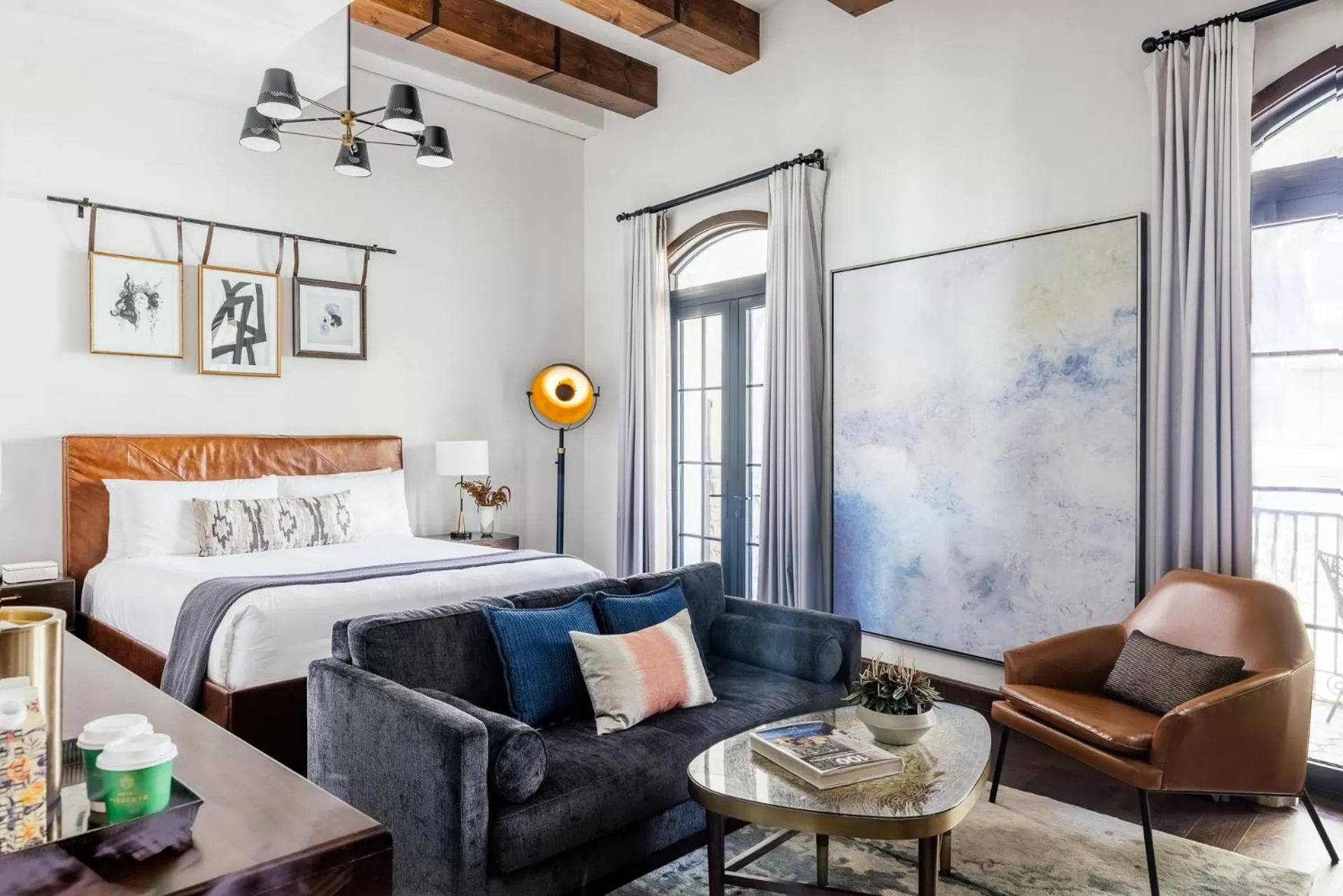 Bed in Hotel Figueroa, Unbound Collection by Hyatt