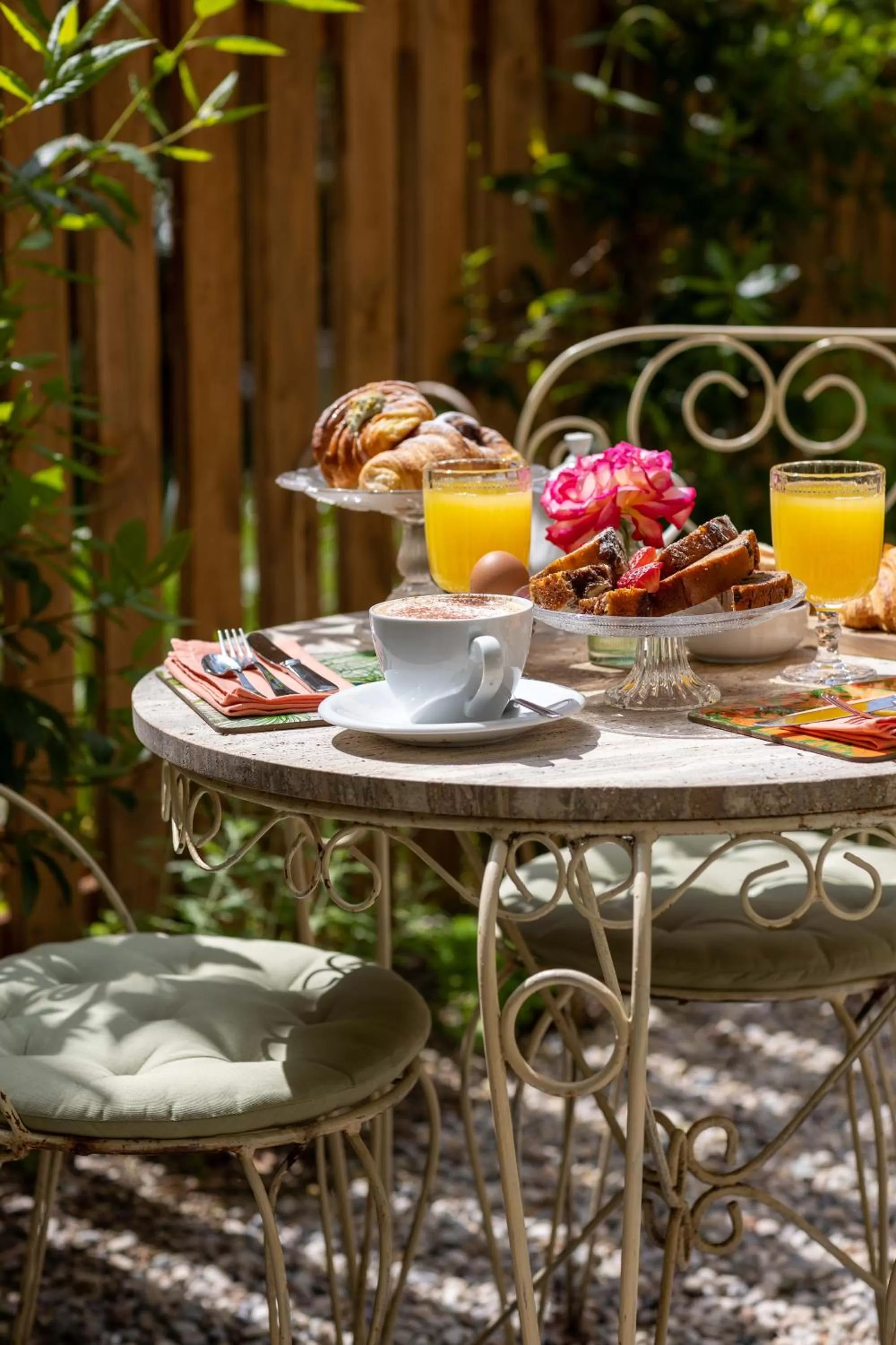 Breakfast in Secret Garden Firenze B&B