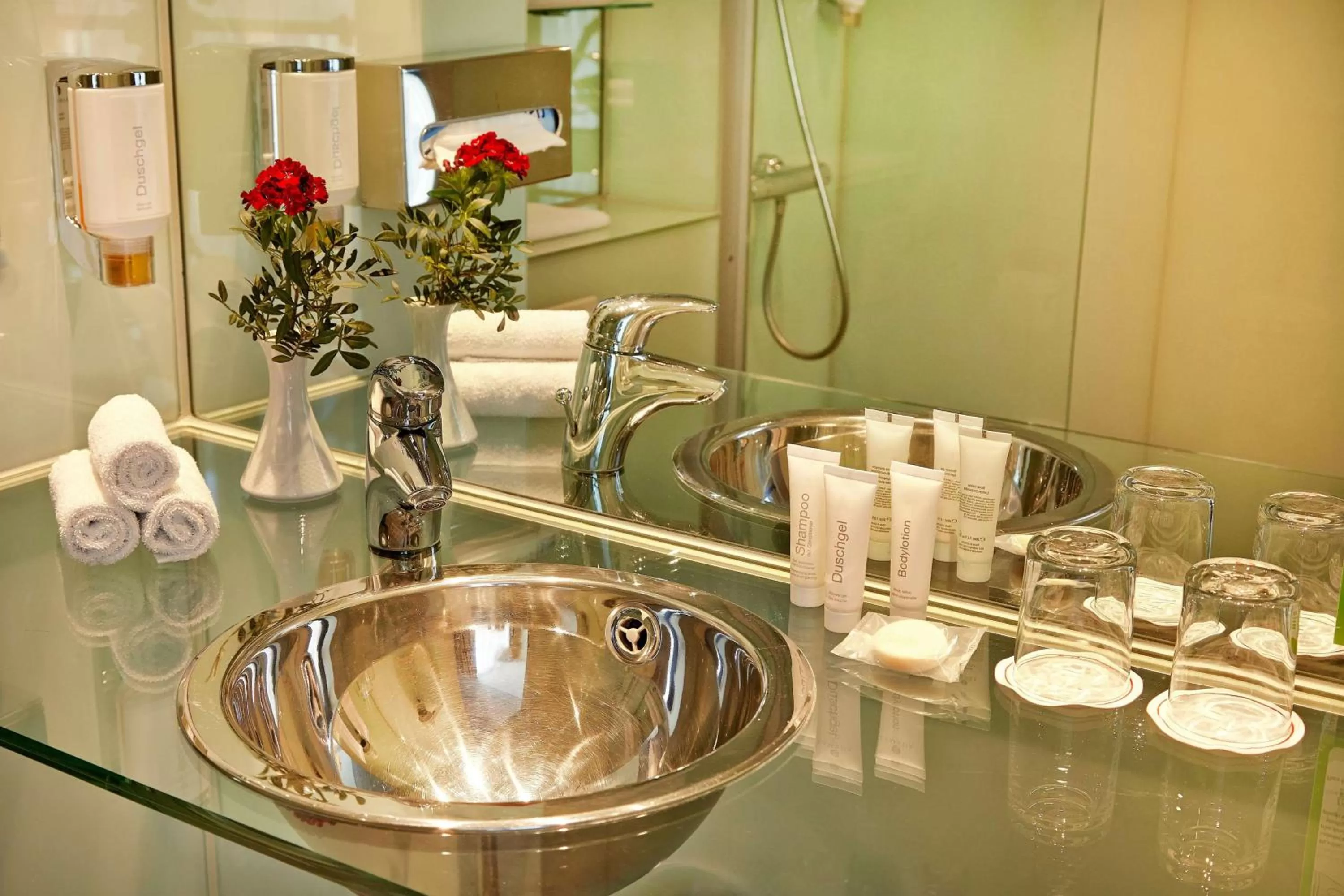 Bathroom in H+ Hotel Berlin Mitte