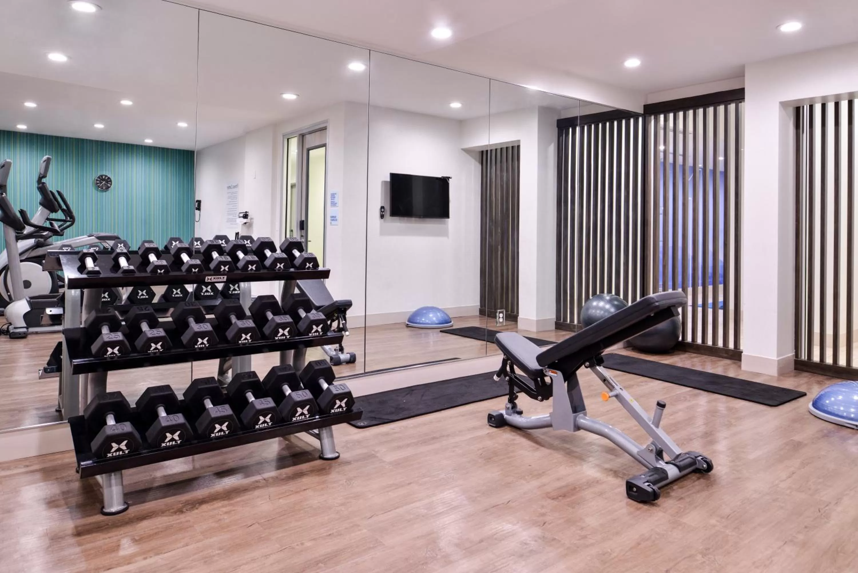 Fitness centre/facilities in Holiday Inn Express New Orleans - Arts District by IHG