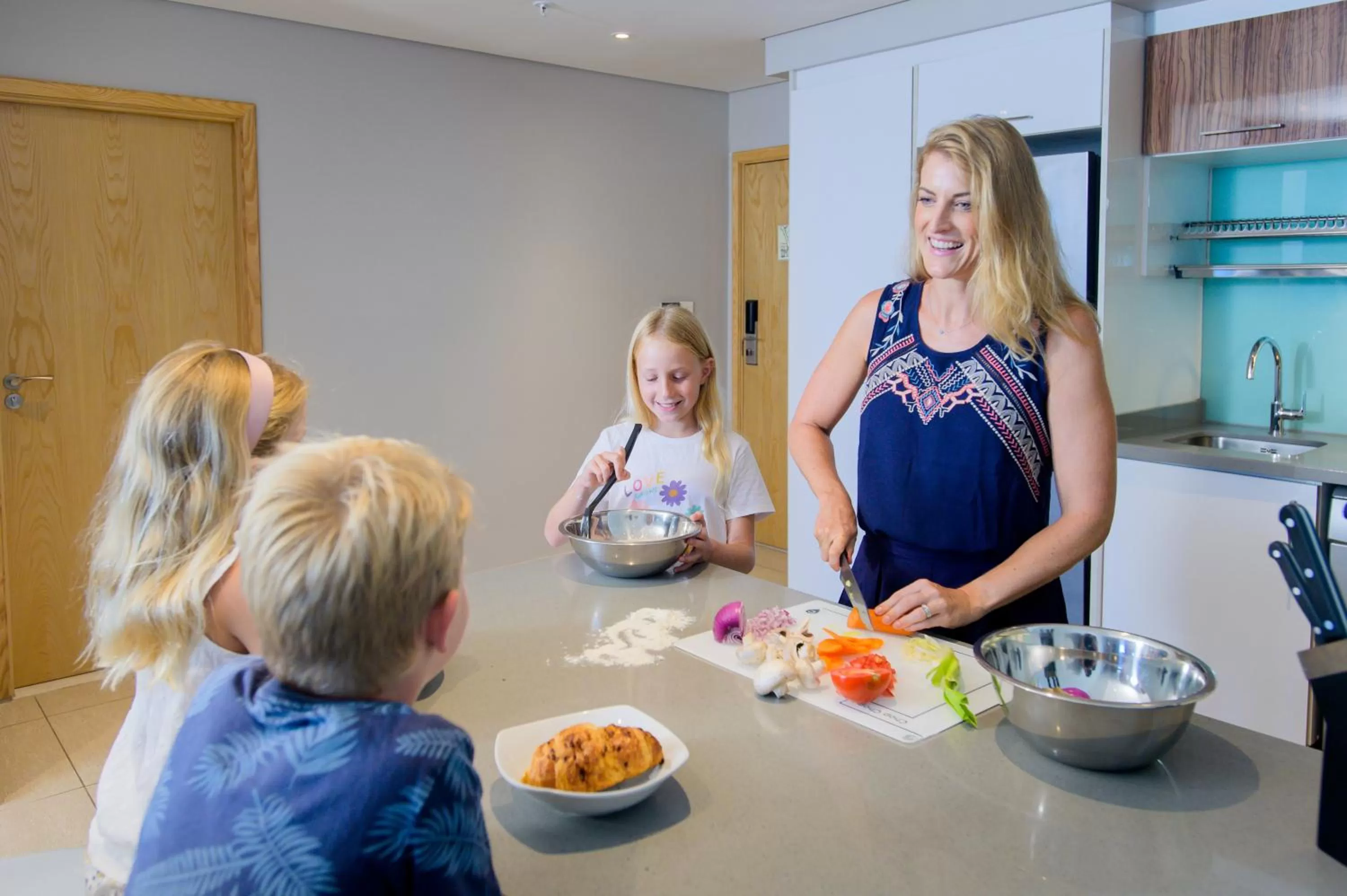 kitchen in The Capital Pearls Hotel
