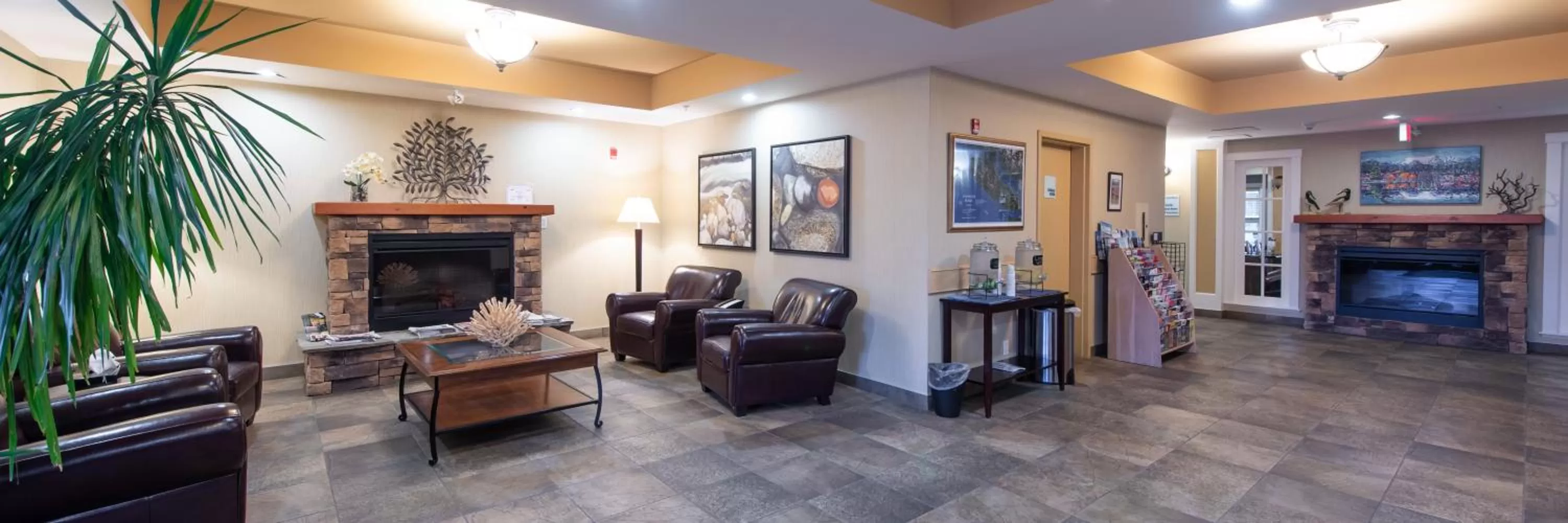 Lobby or reception in Bayview Hotel