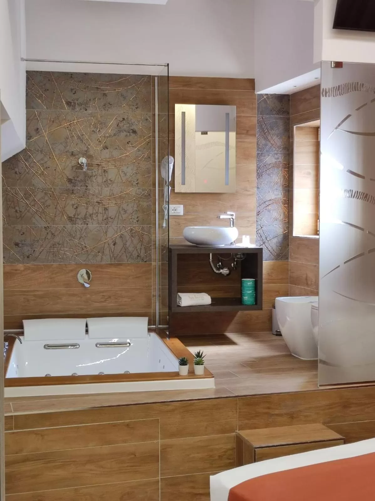 Bathroom in Twin Towers Naples Luxury