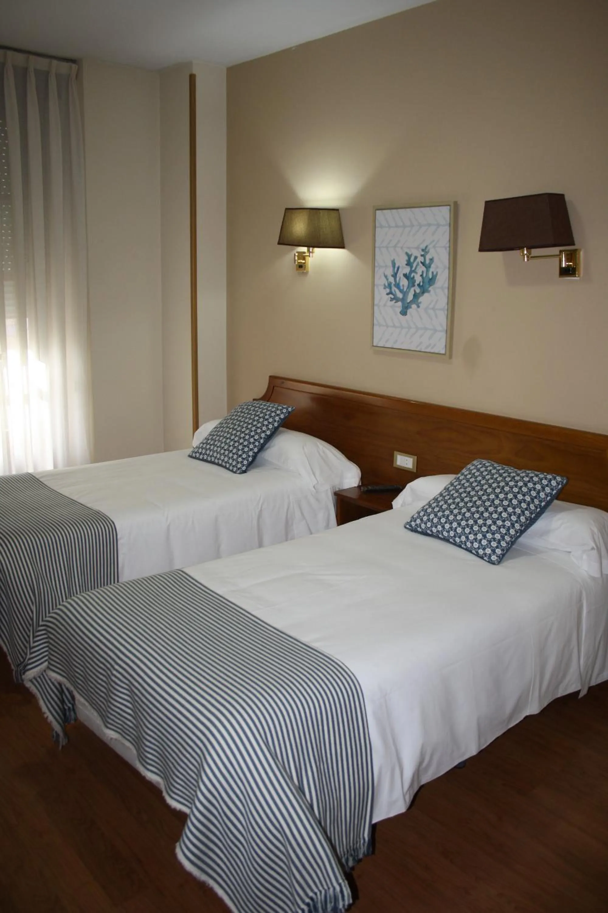 Photo of the whole room, Bed in Hotel Los Robles