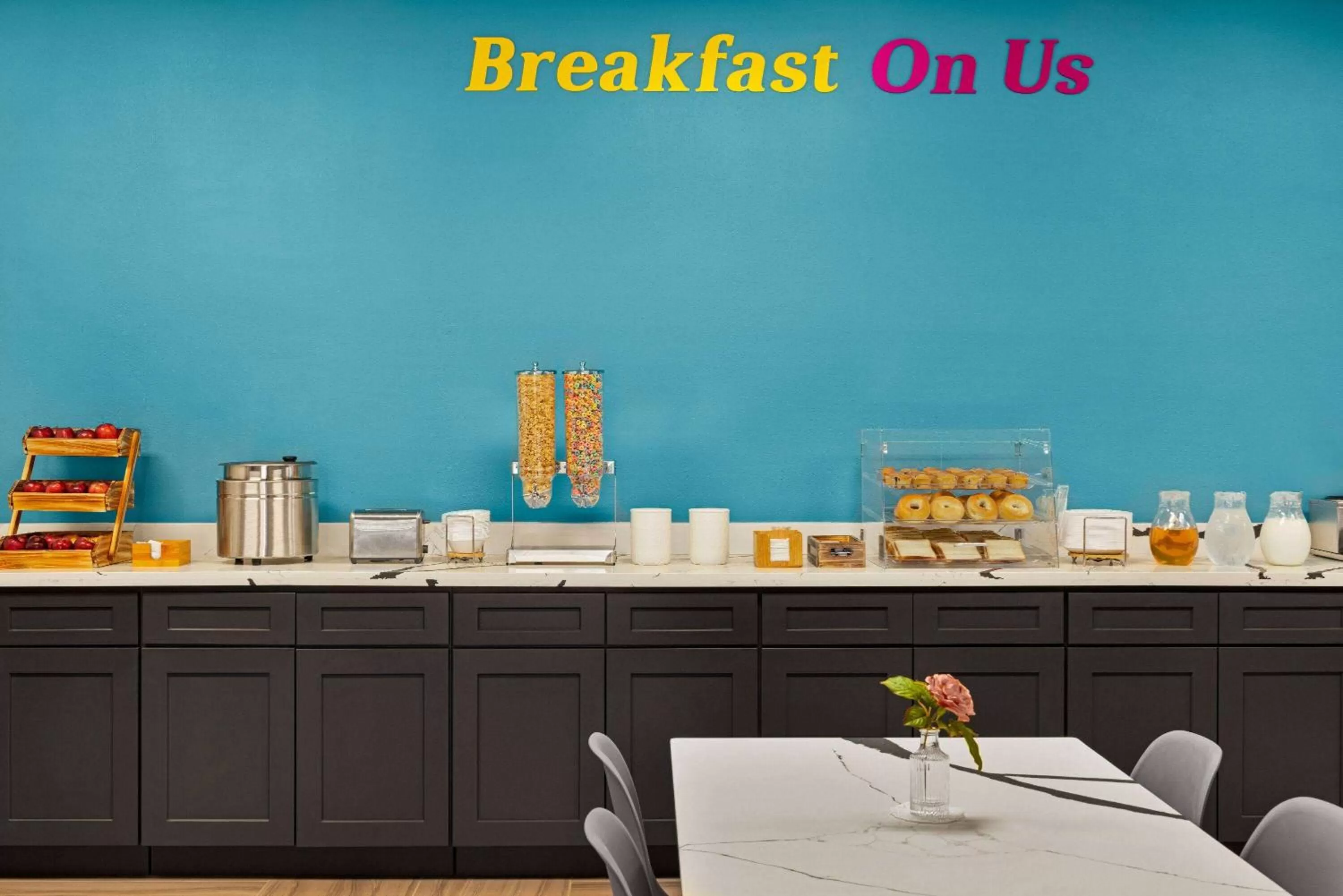 Breakfast in Days Inn by Wyndham McComb MS