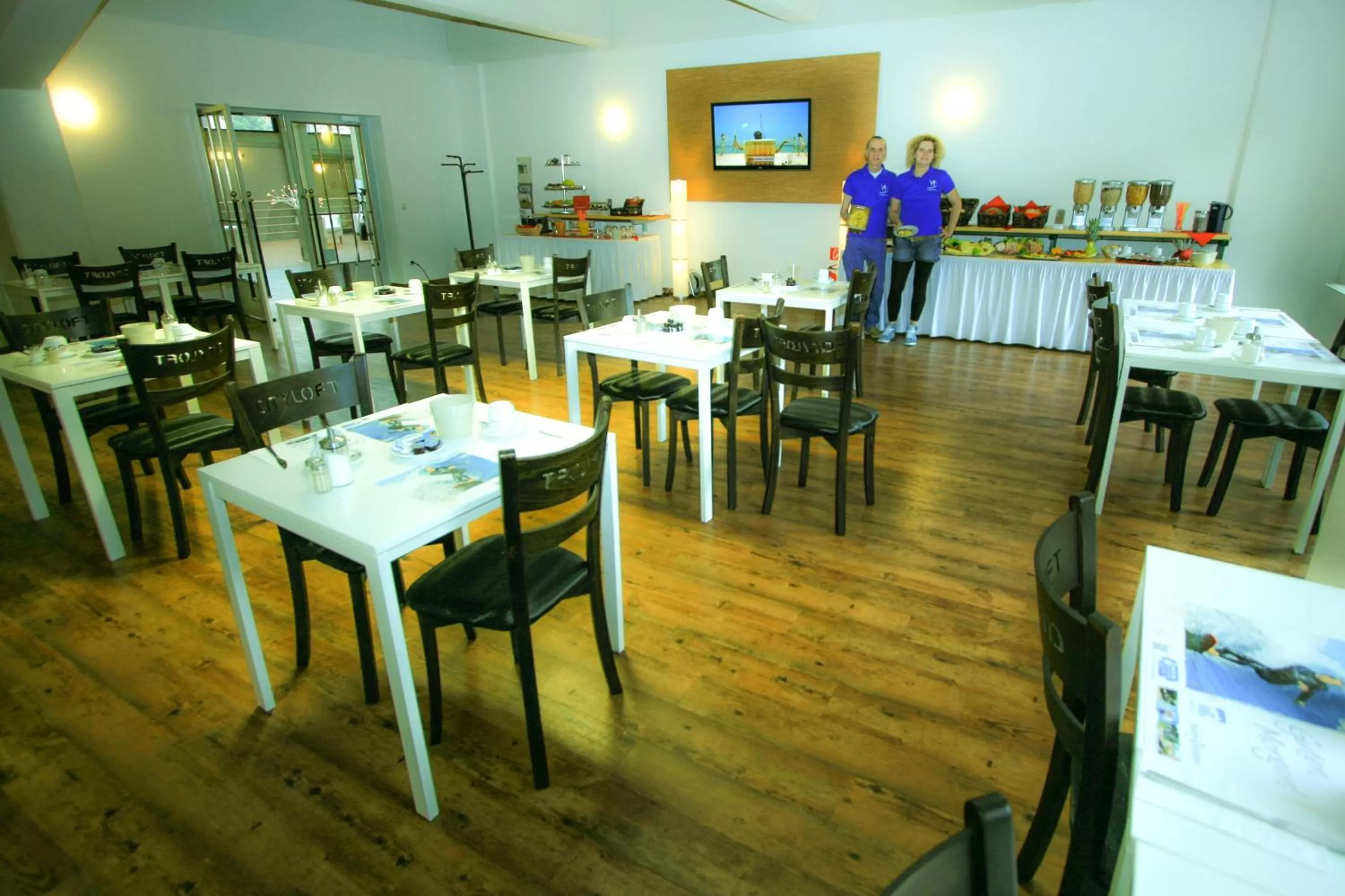 Buffet breakfast in T3 Hotel Cityloft