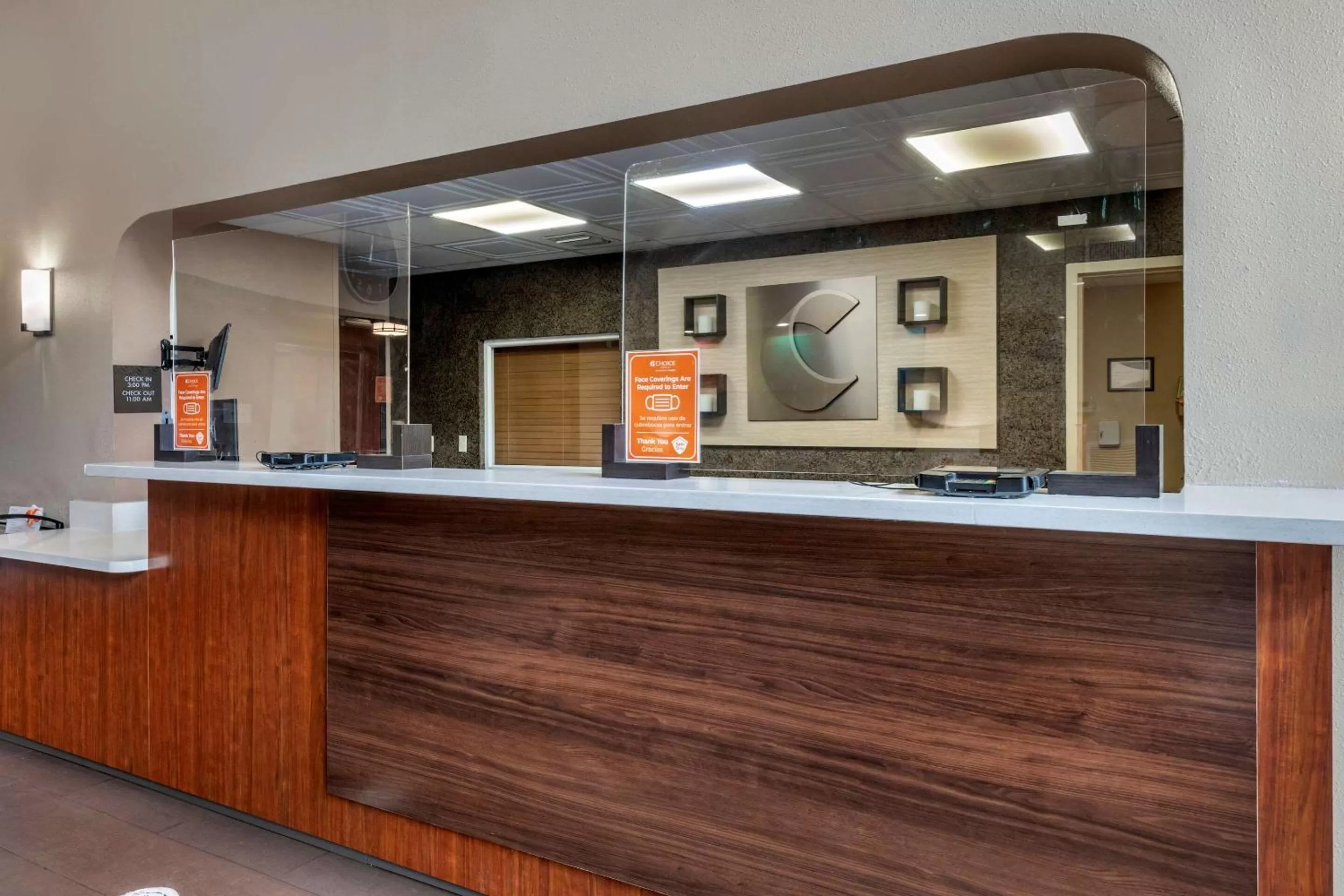 Lobby or reception in Comfort Suites Sawgrass