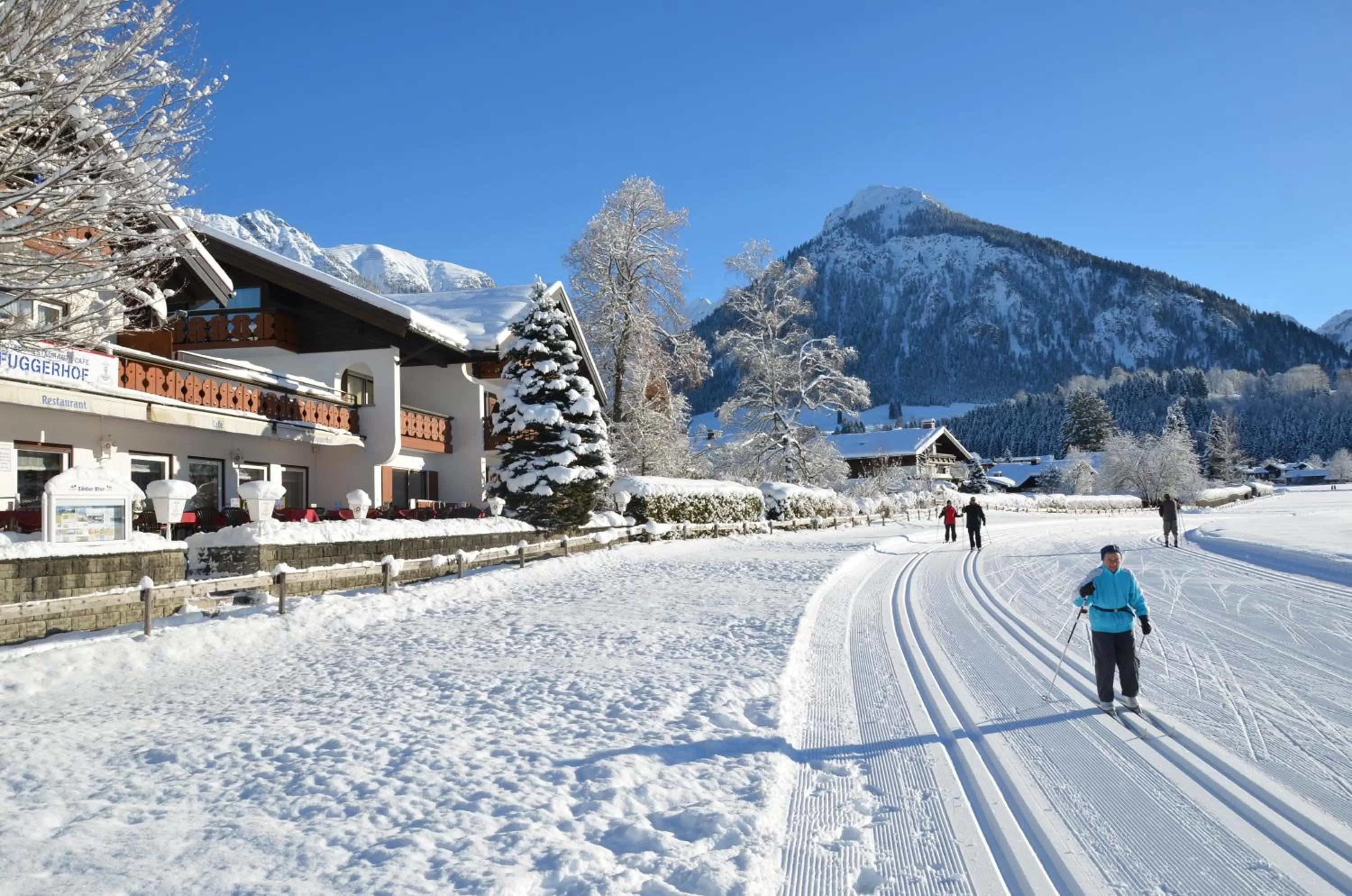 Skiing in Hotel Cafe Fuggerhof