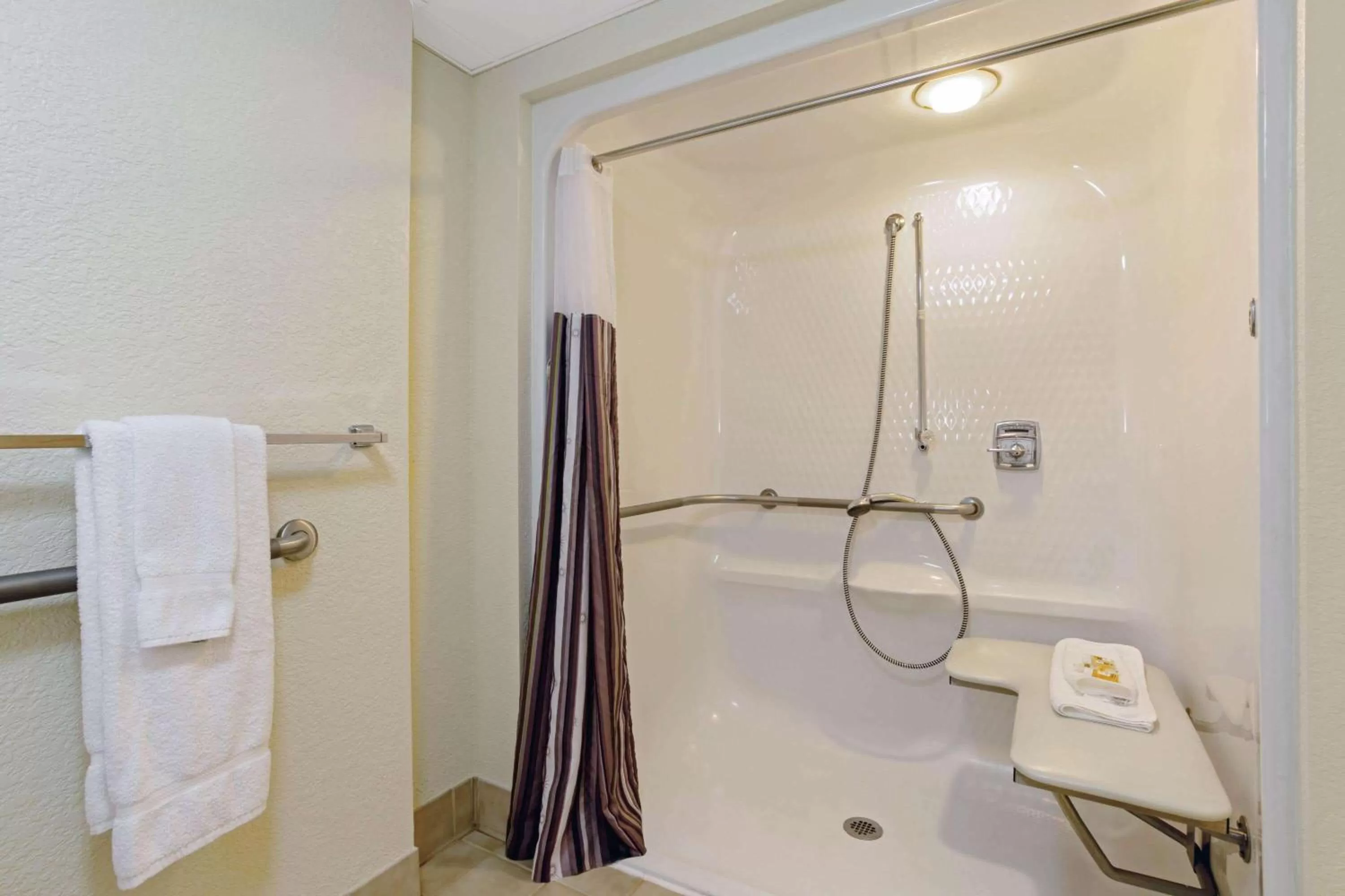 Shower in La Quinta by Wyndham Boston Somerville