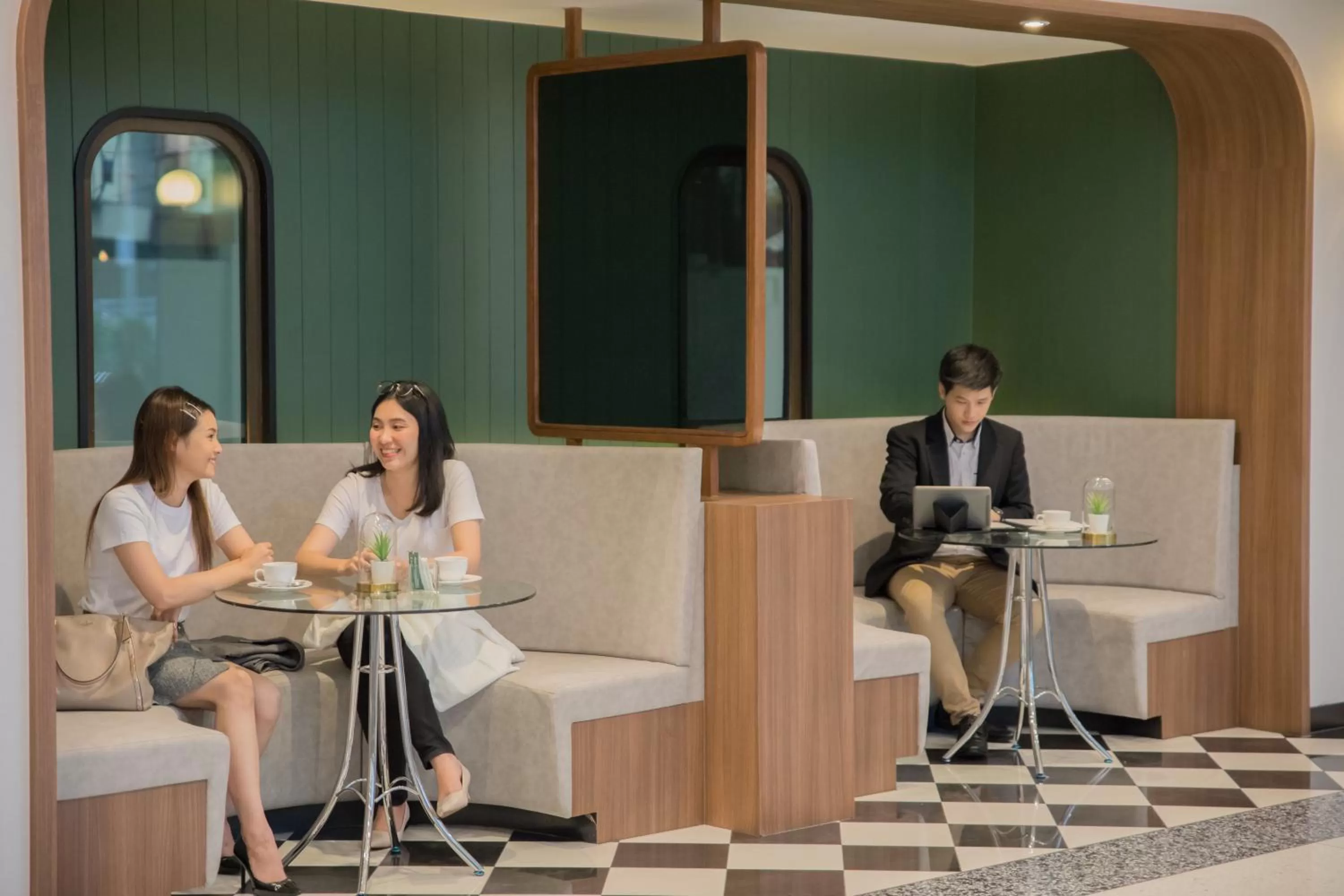 Lobby or reception in Justice Hotel