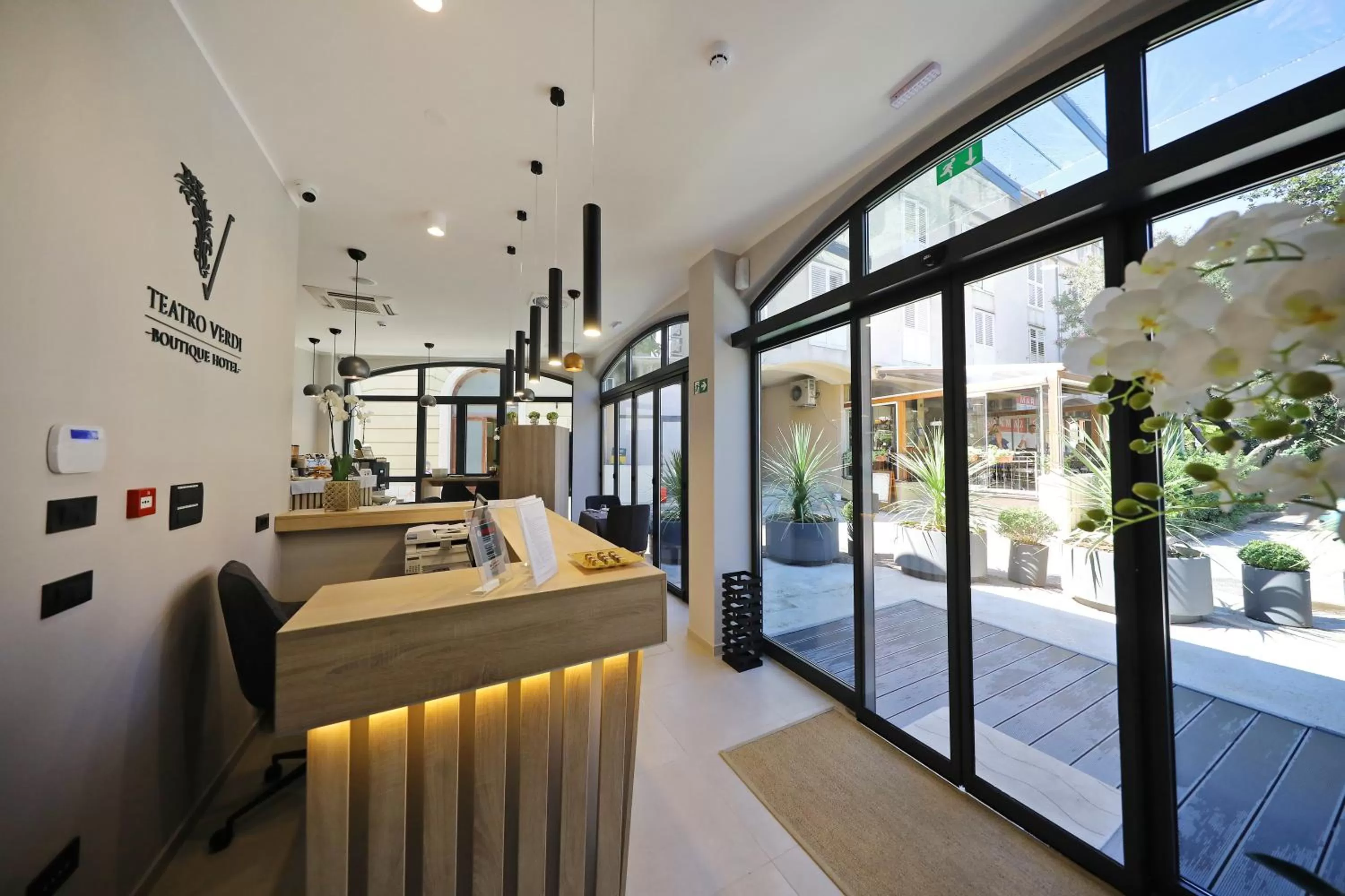 Lobby or reception in Teatro Verdi Boutique Hotel