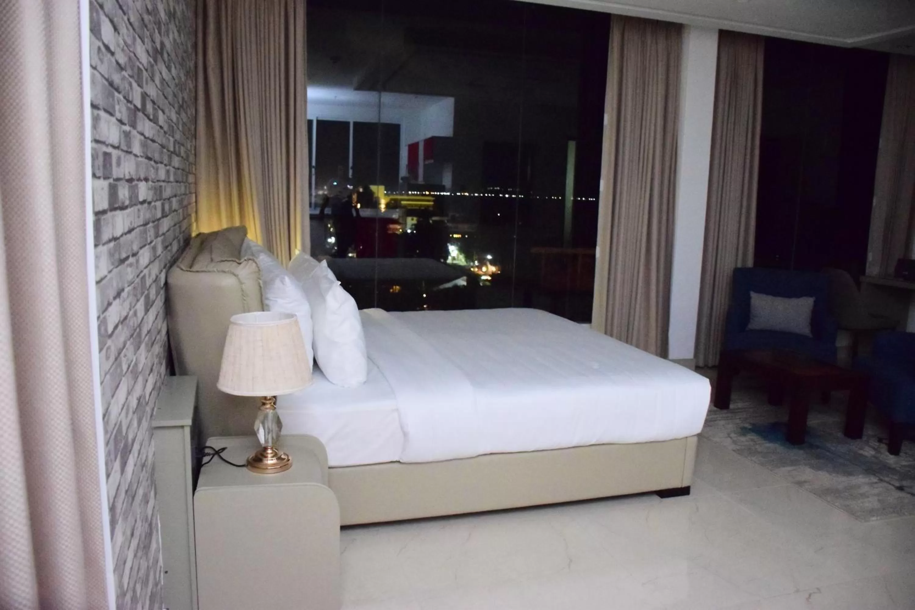 Bedroom, Bed in Ruvisha Beach Hotel