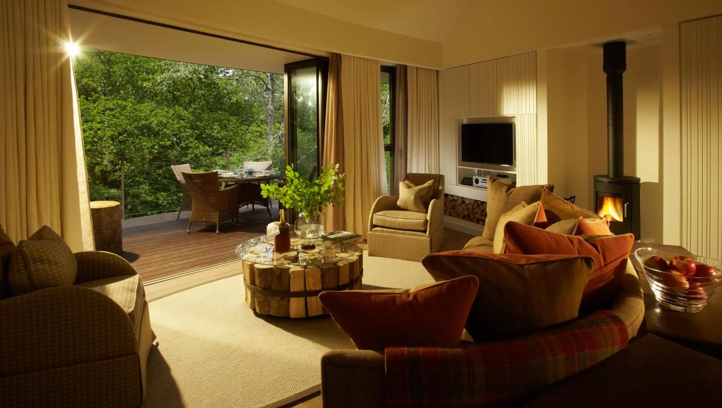 Living room in Chewton Glen Hotel - an Iconic Luxury Hotel