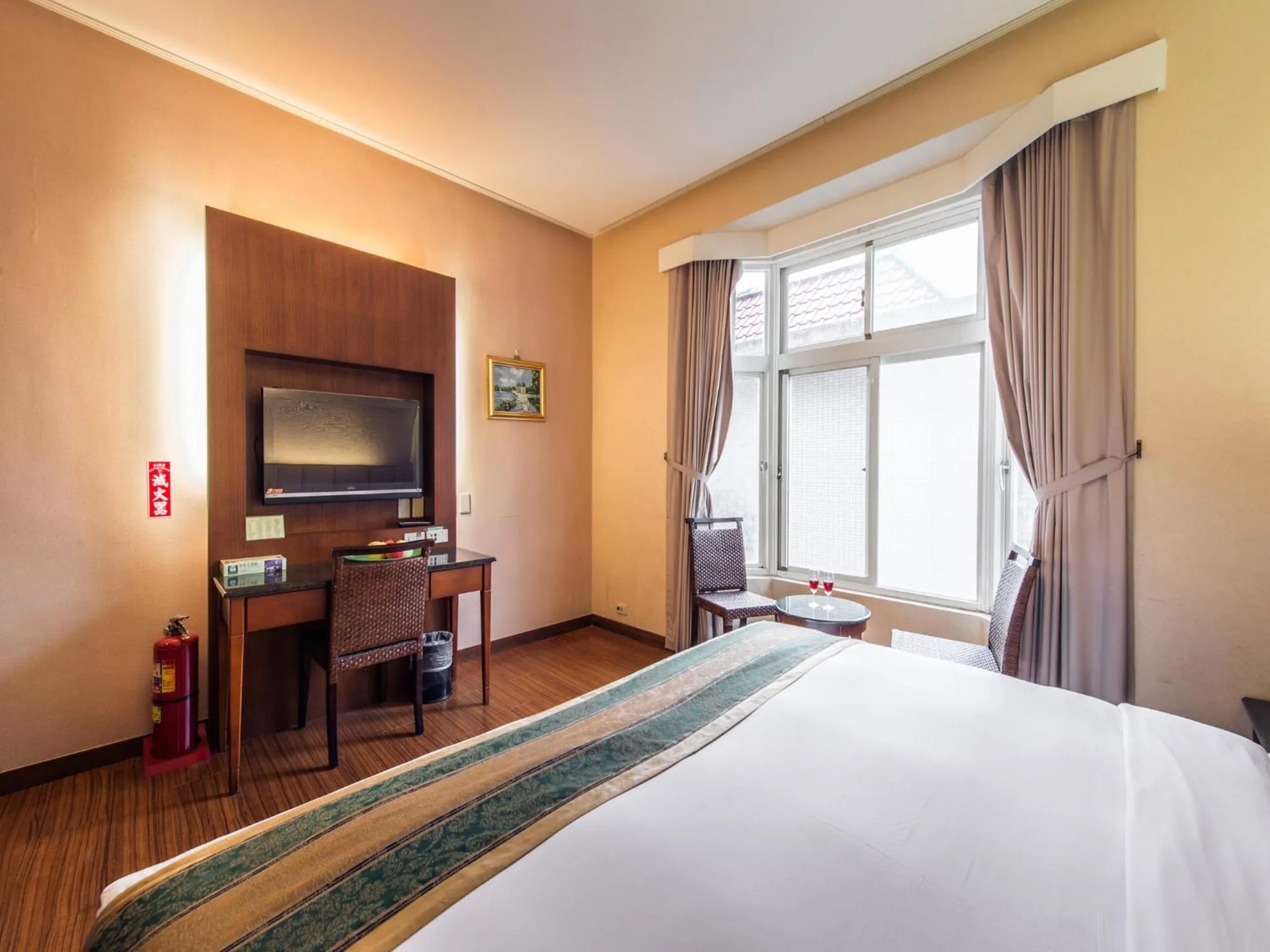 Photo of the whole room, Bed in Travel Road Motel