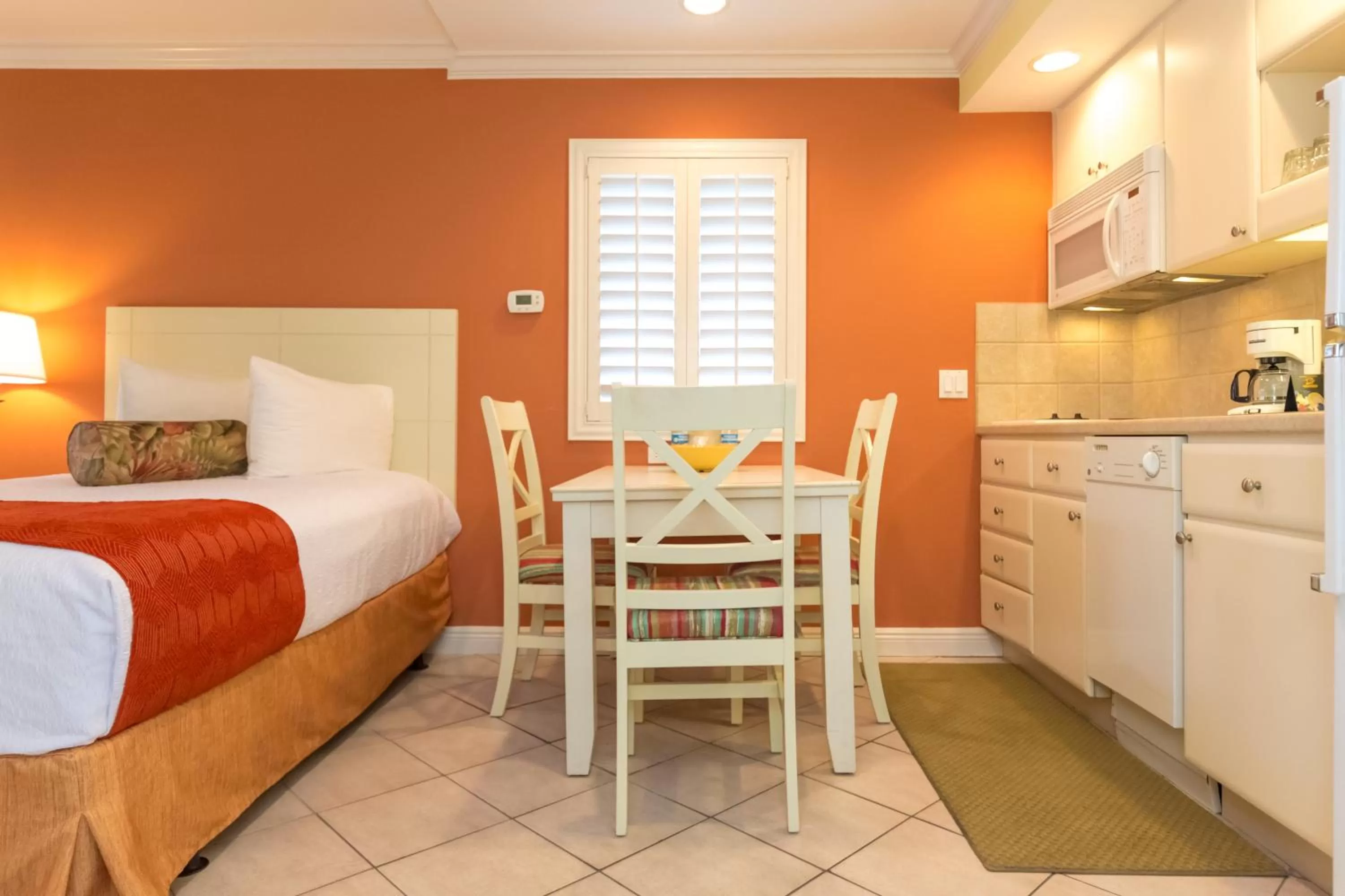 Bedroom, Bed in Inn at the Beach-Venice FLORIDA