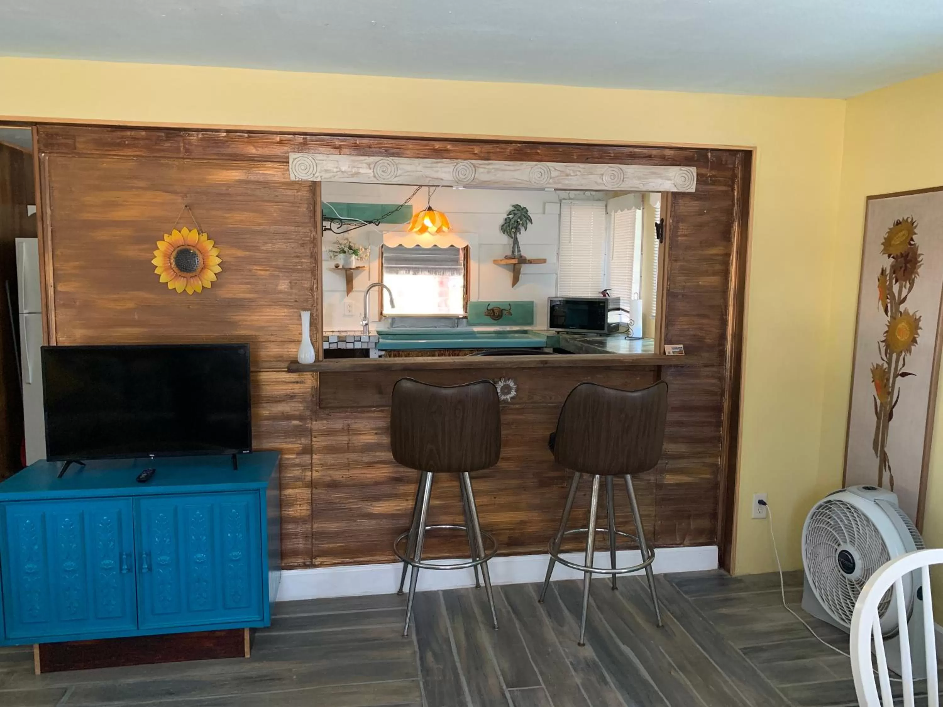 oven in Nature Coast Inn & Cottages