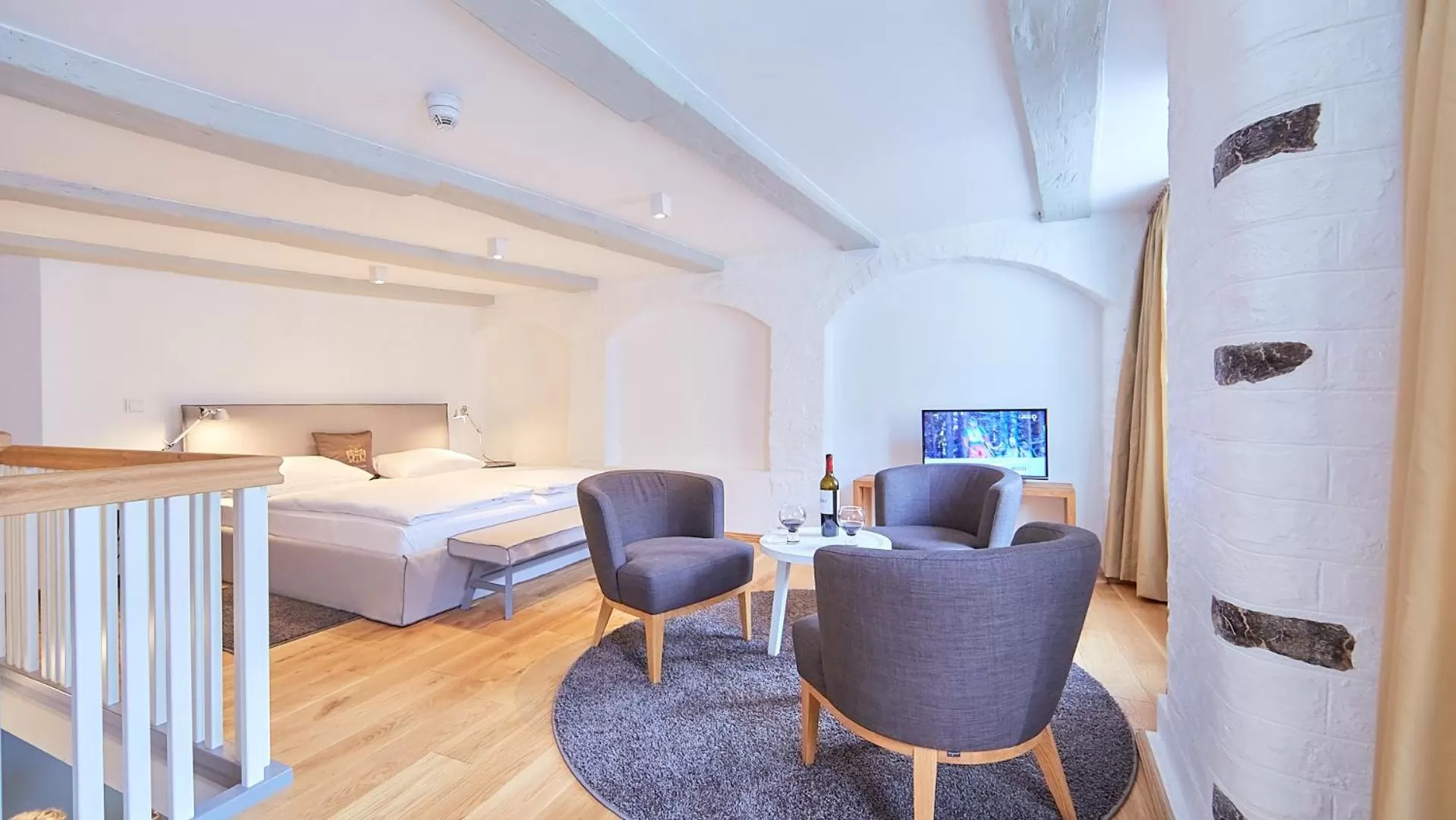 Photo of the whole room, Bed in Anno 1433 Hotel Lüneburg