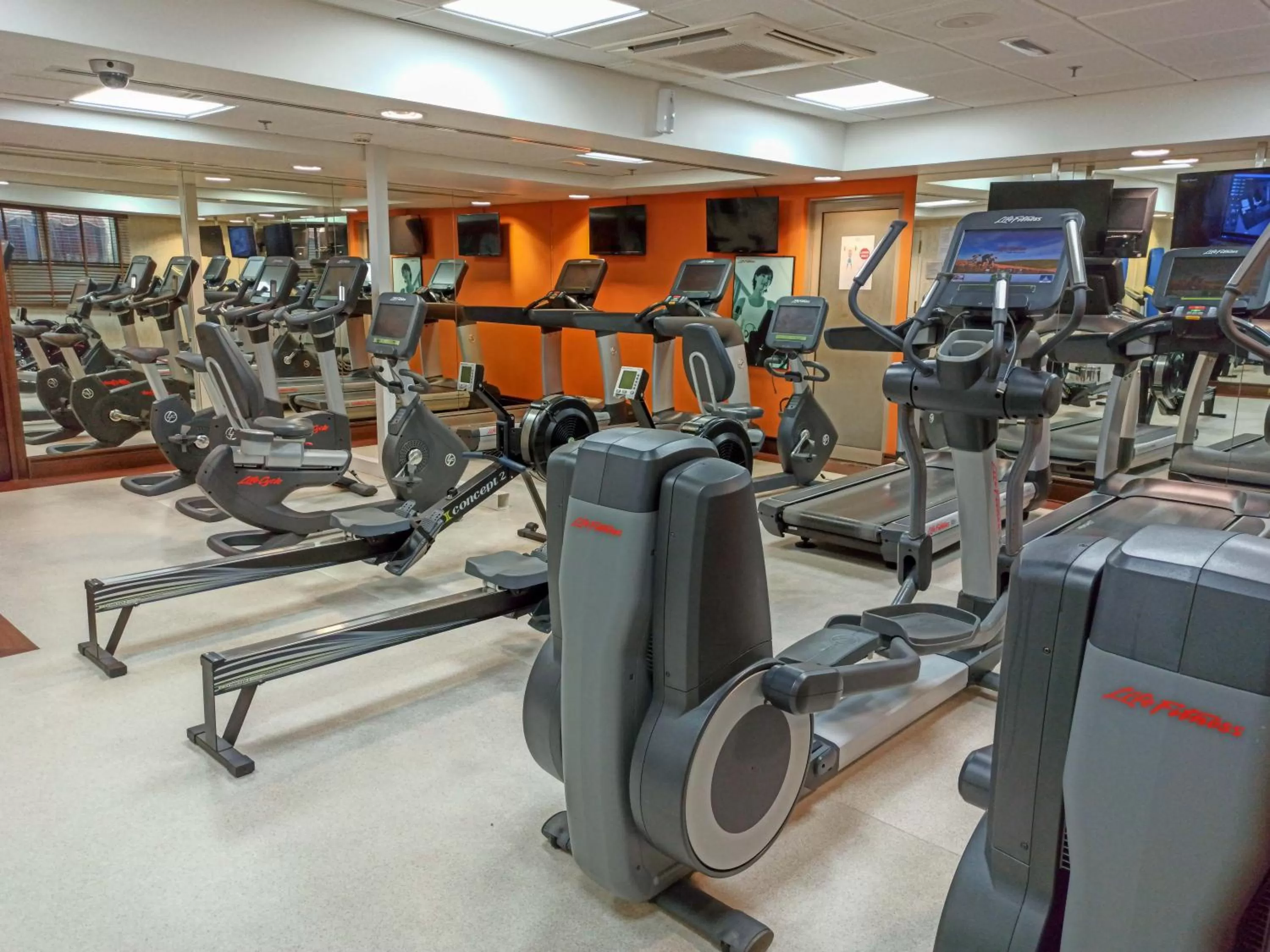 Fitness centre/facilities in Crowne Plaza Dubai Deira by IHG