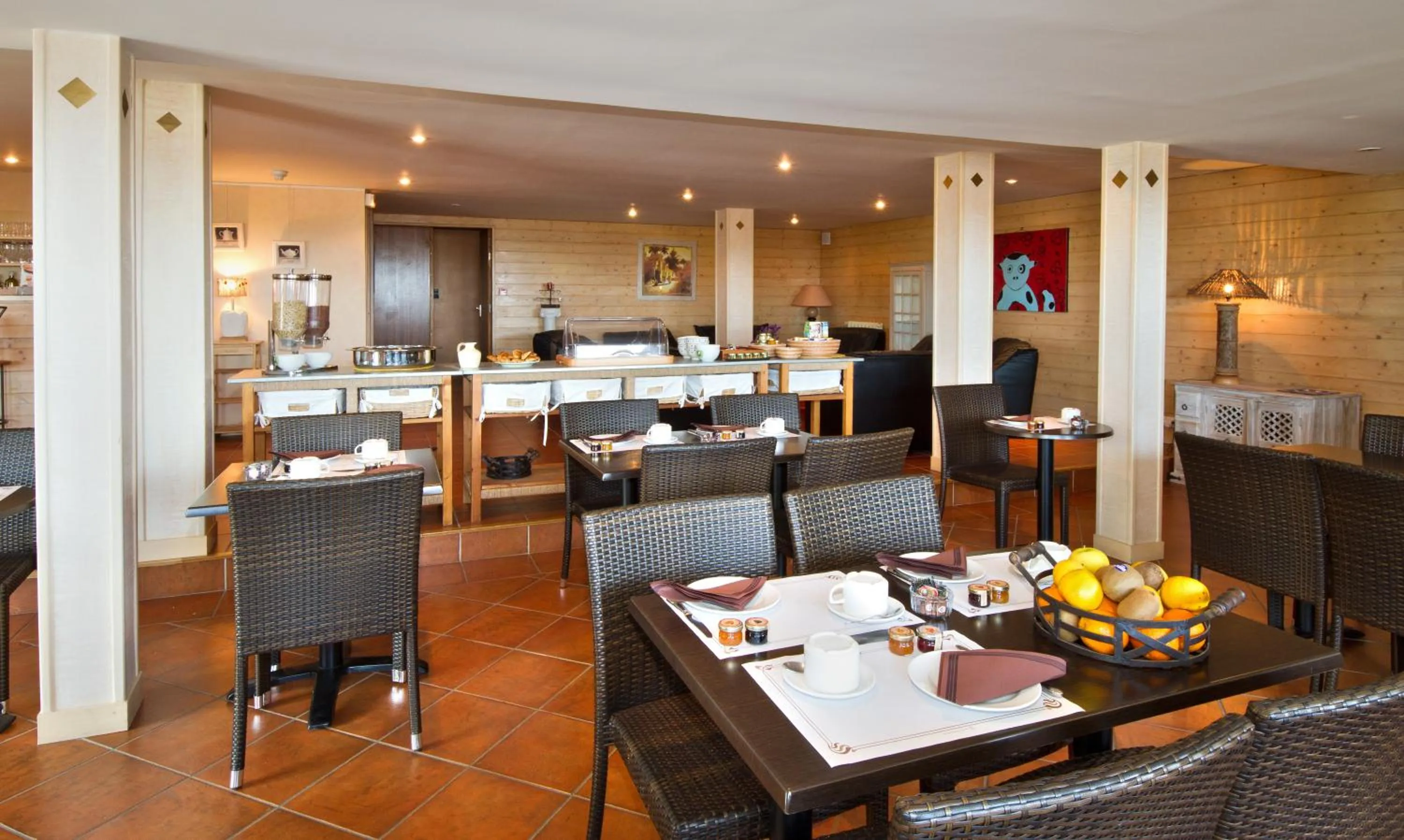 Restaurant/places to eat in Family Golf Hotel